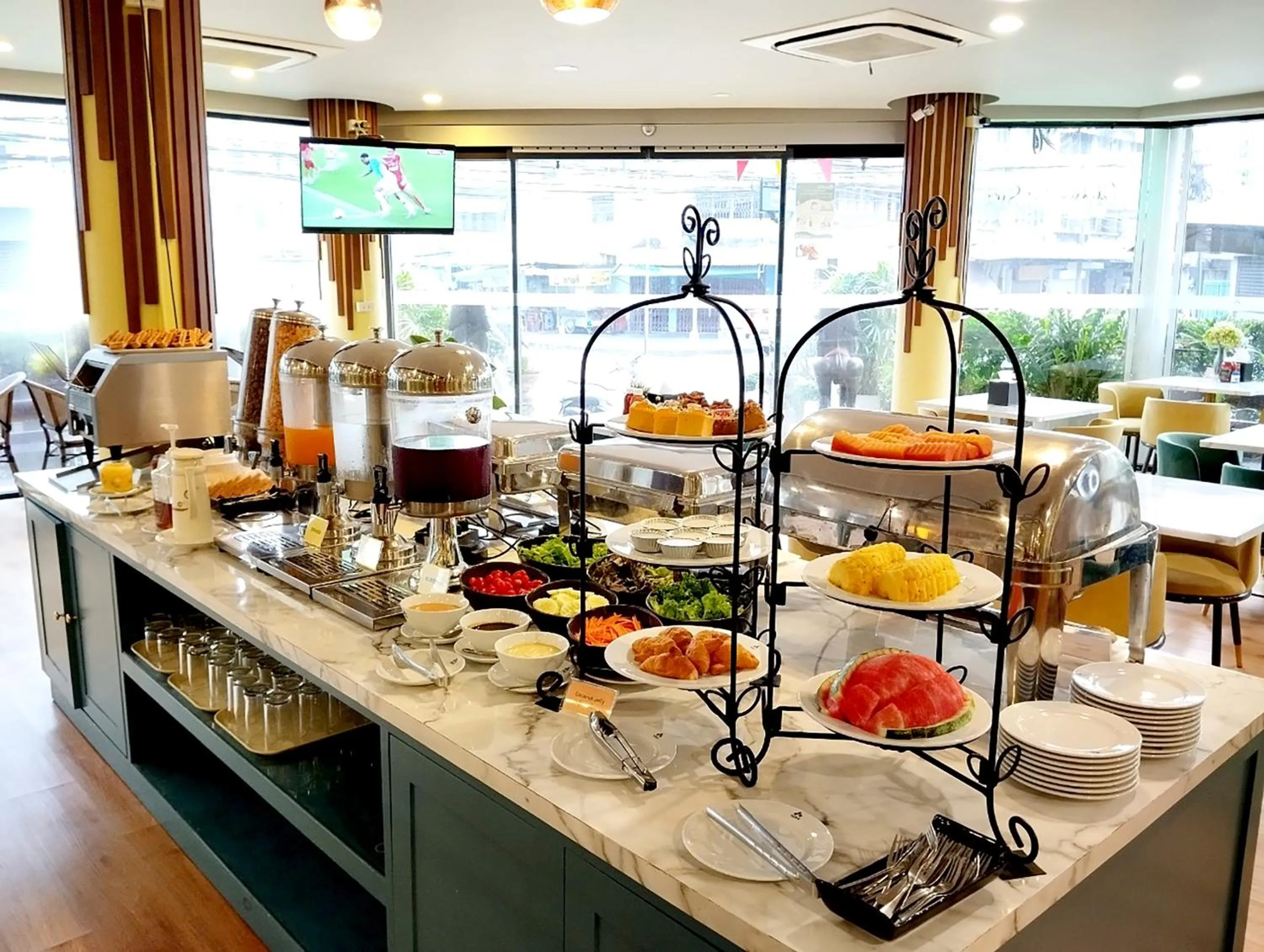 Restaurant/places to eat in Siri Oriental Bangkok Hotel