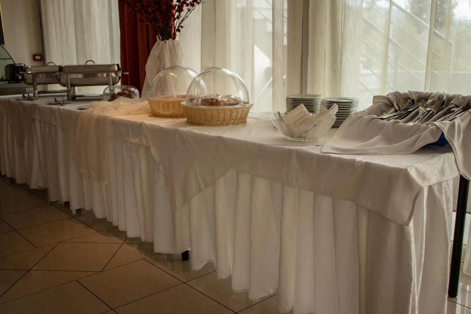 Breakfast in Arta Palace