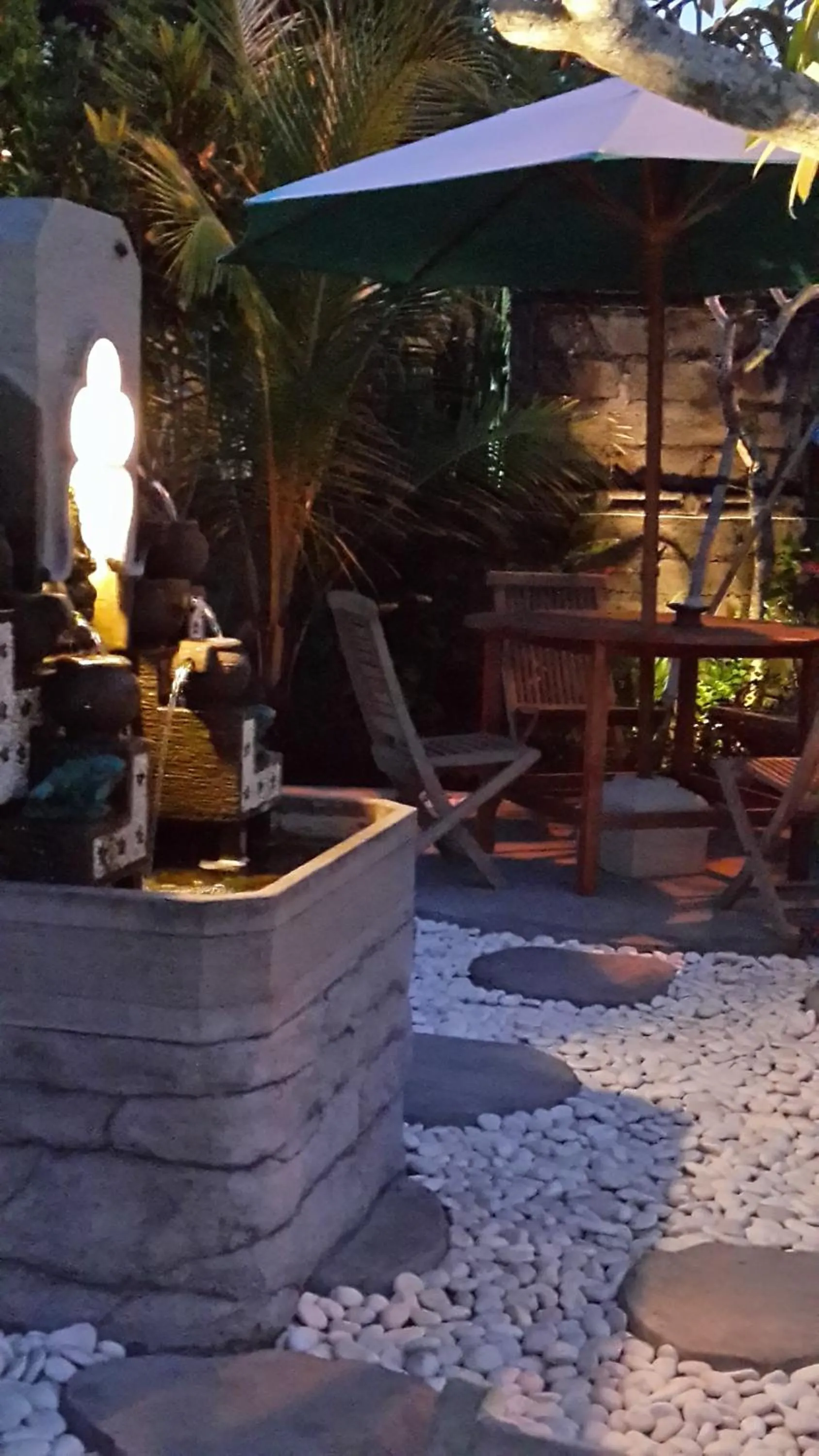 Restaurant/places to eat in Medori Putih Homestay