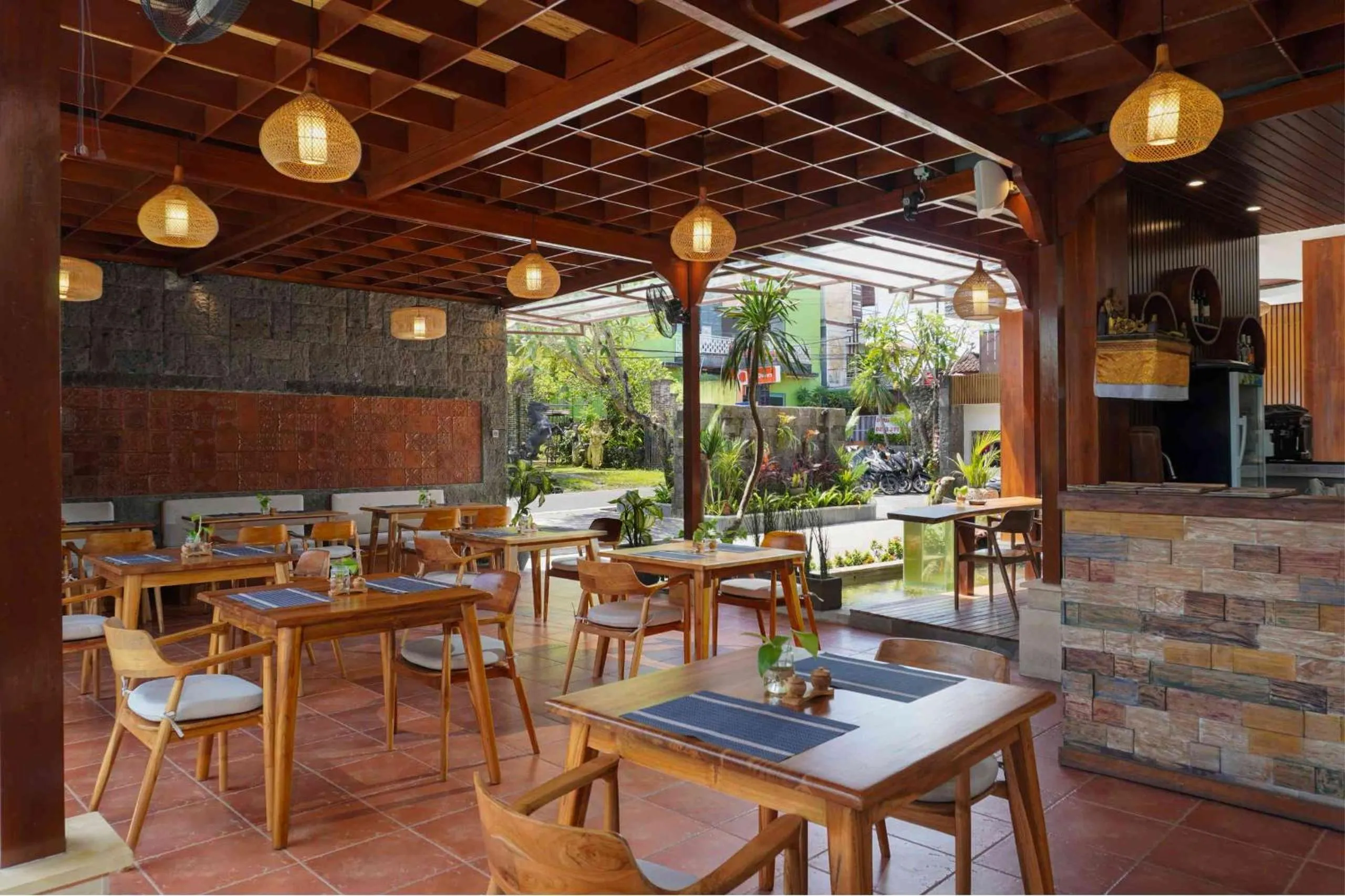Restaurant/places to eat in Freddies Resort & Villas Ubud by Kanaya Hospitality