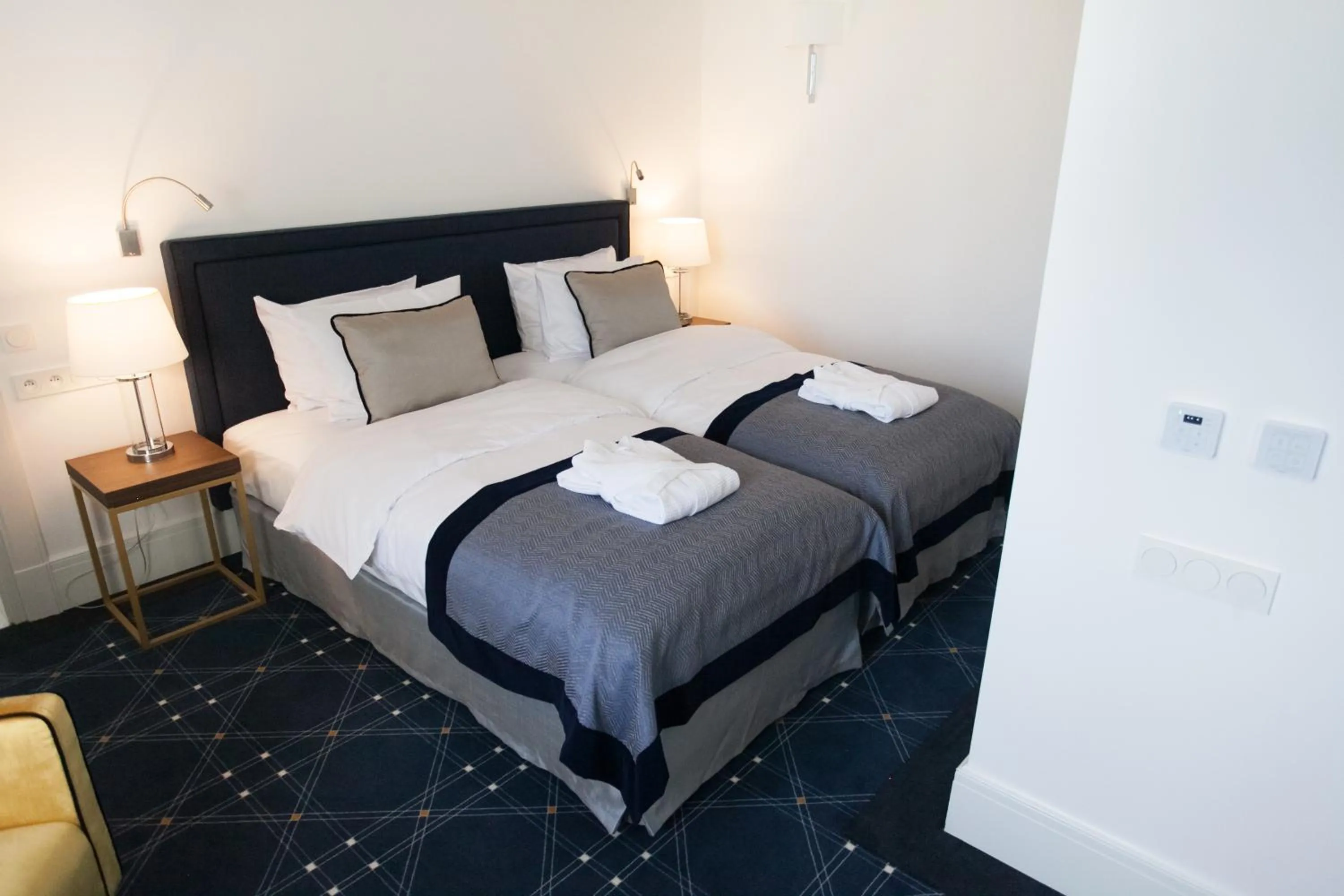 Bed in Pałac Komierowo