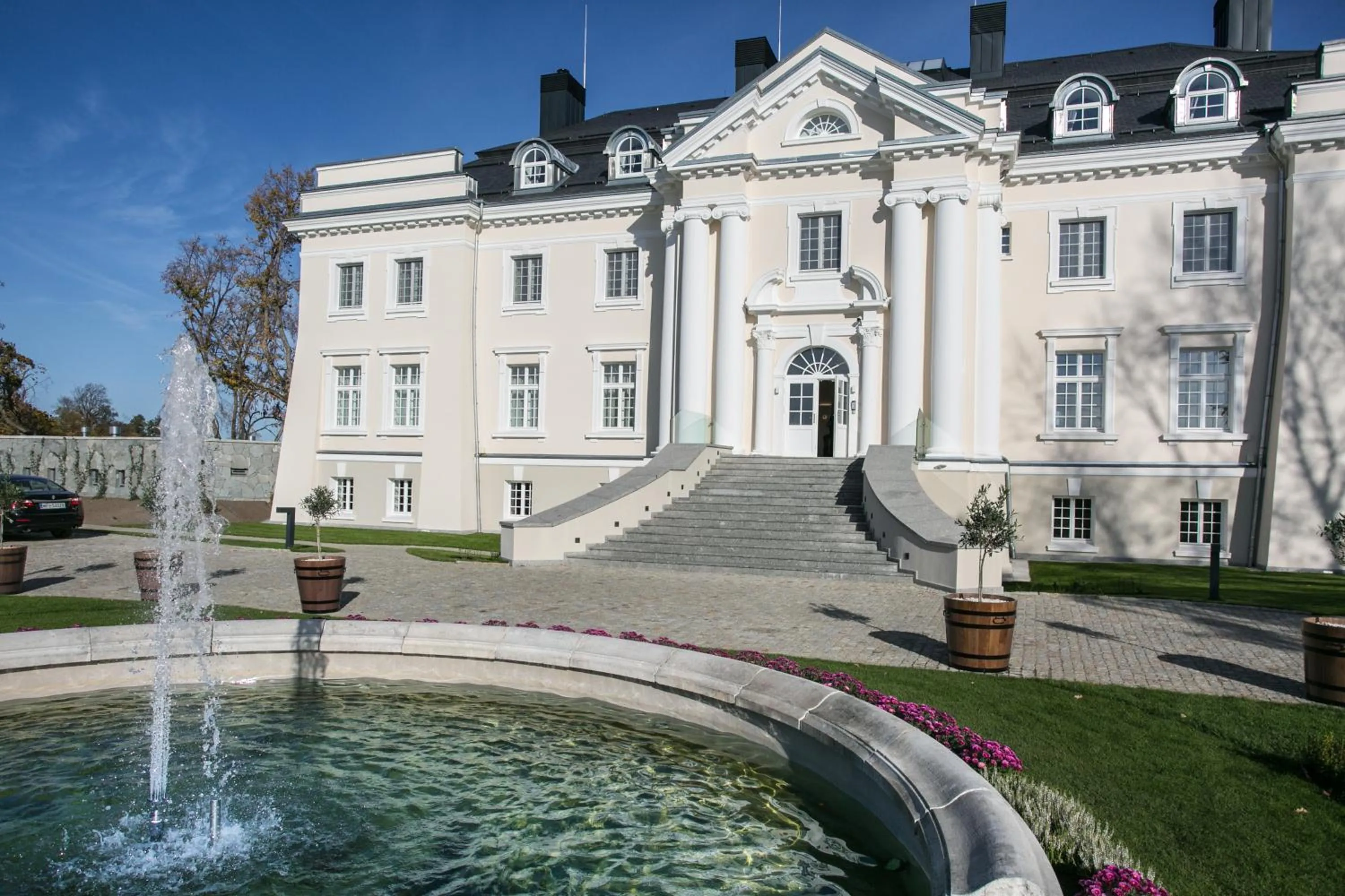 Property building in Pałac Komierowo