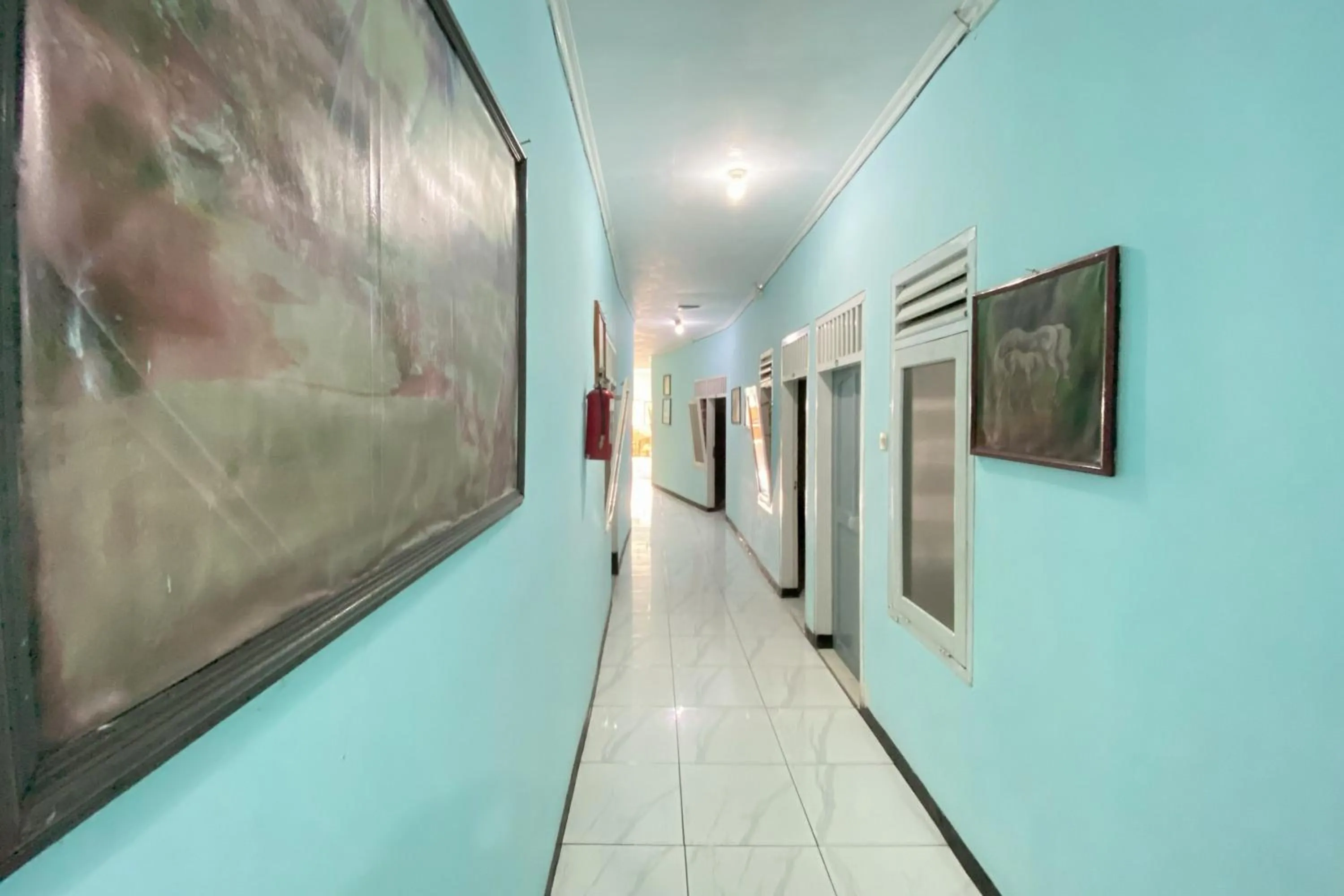 Property building in Hotel Bintang Mitra RedDoorz