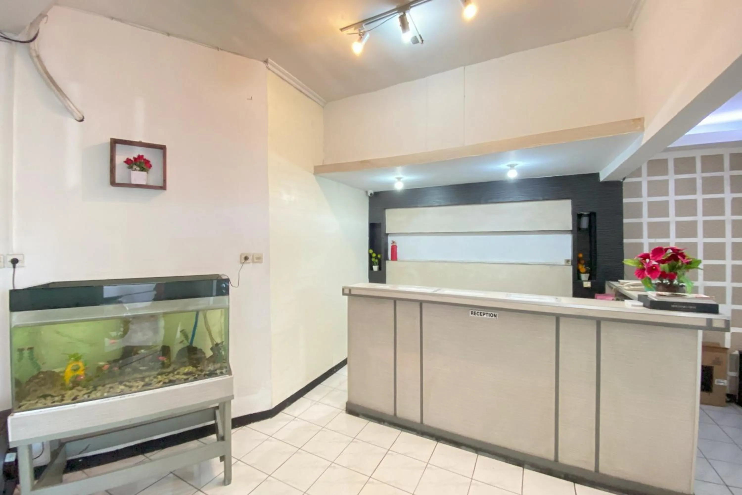 Lobby or reception in Hotel Bintang Mitra RedDoorz