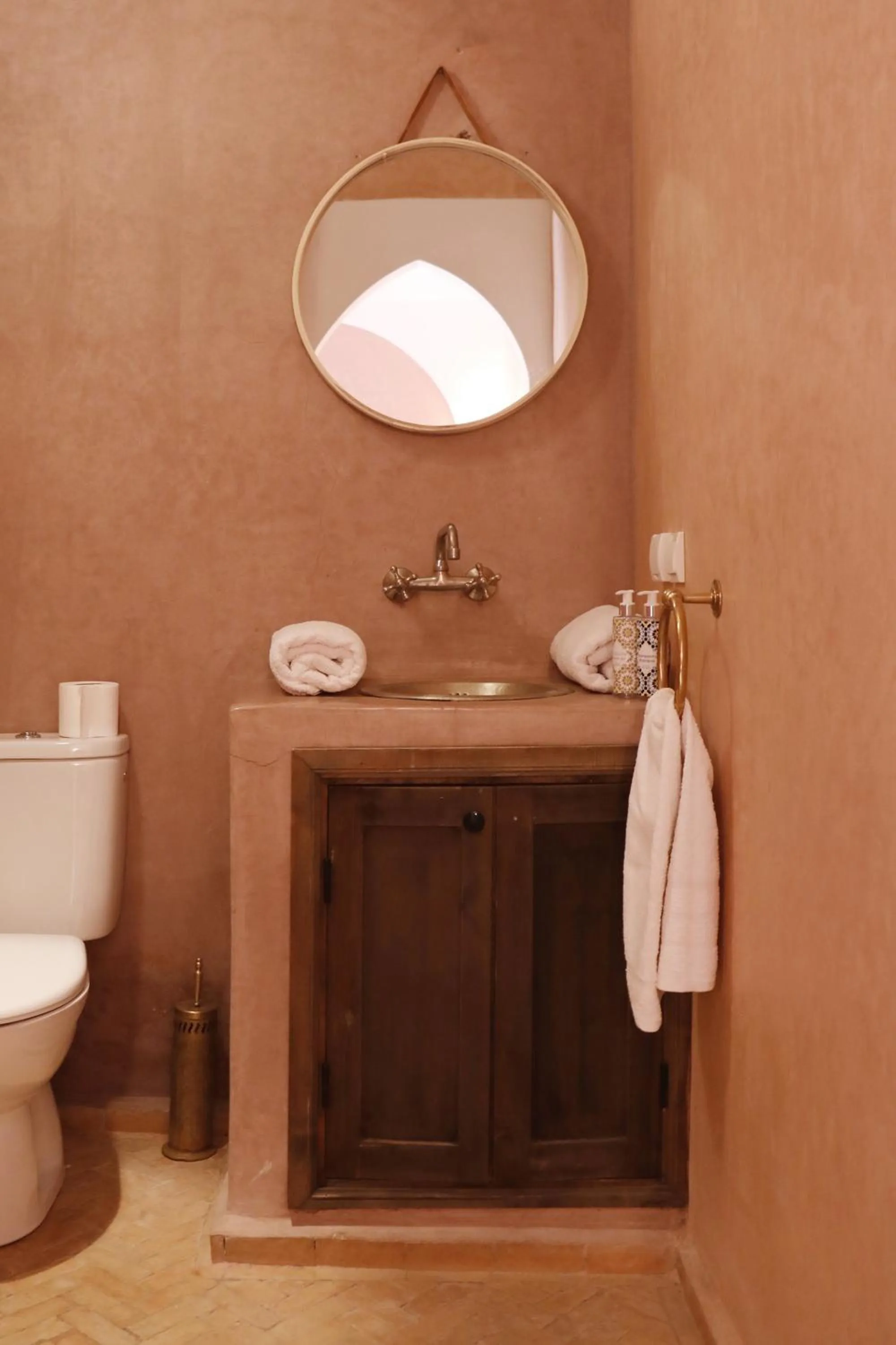 Shower in Riad l'Oiseau du Paradis