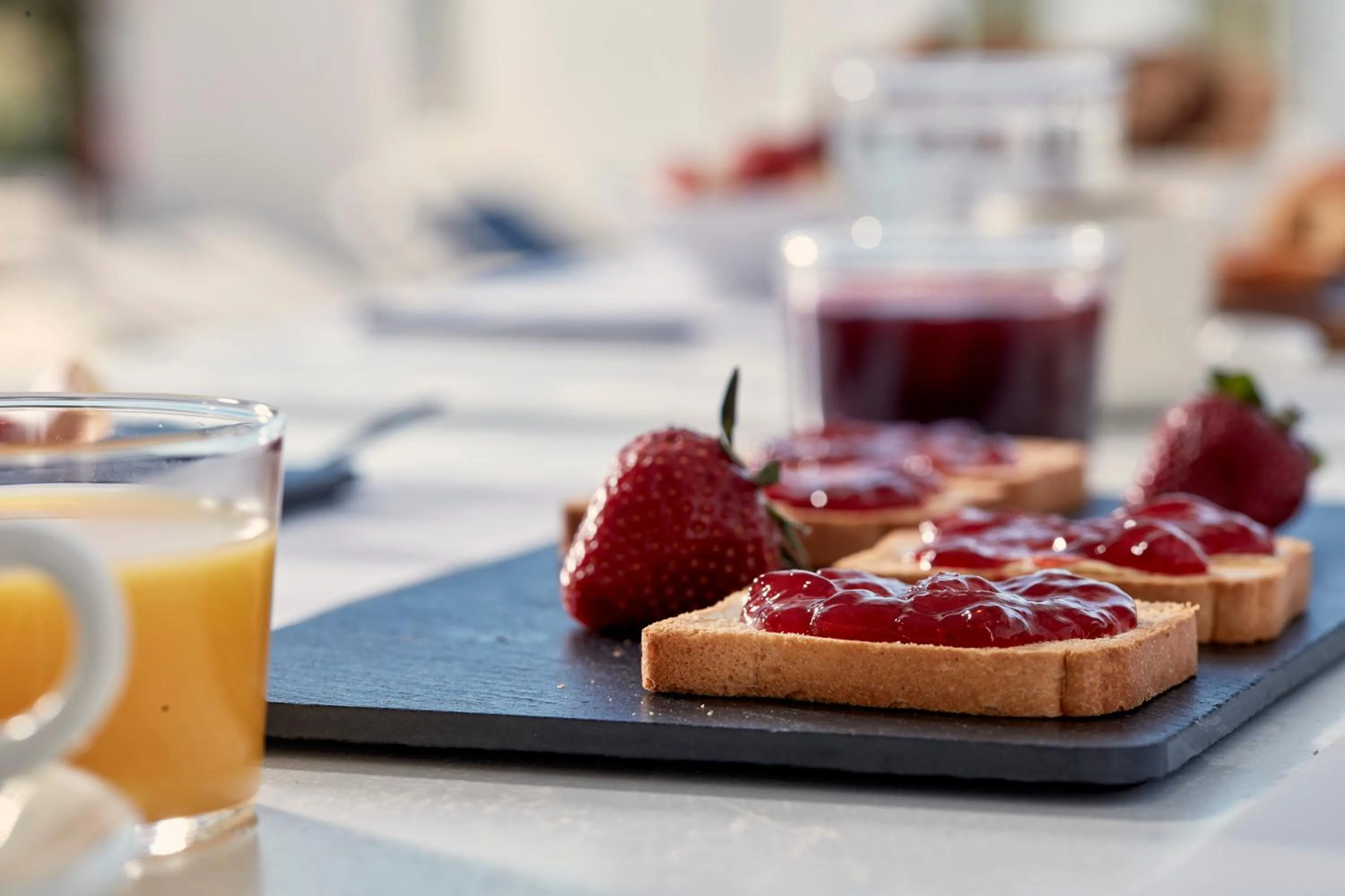 American breakfast in Mr and Mrs White Paros