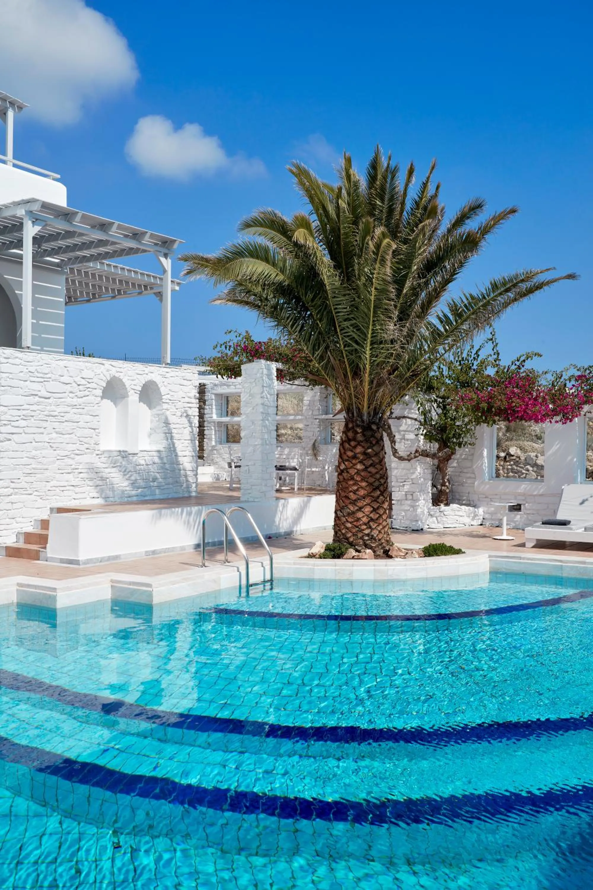 Swimming pool in Mr and Mrs White Paros