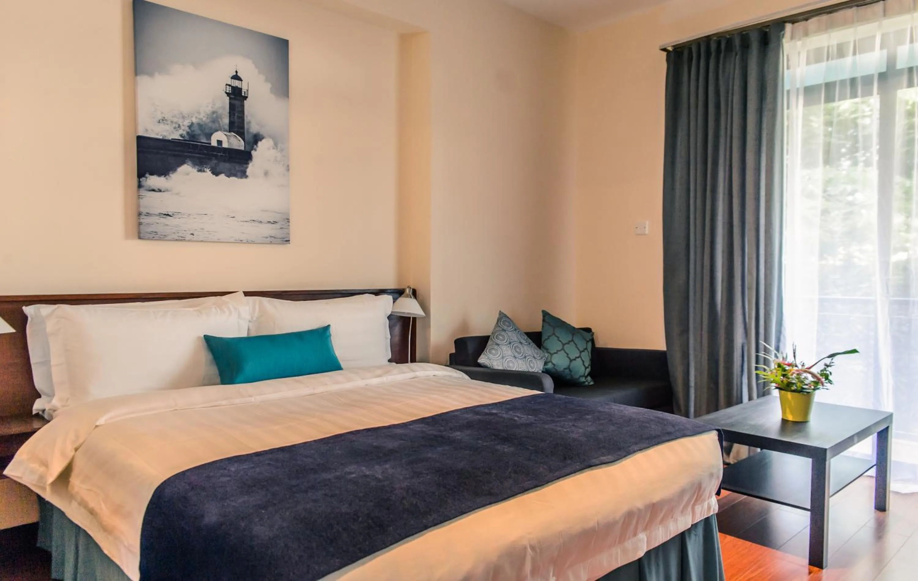 Garden, Bed in Fig Tree Residences