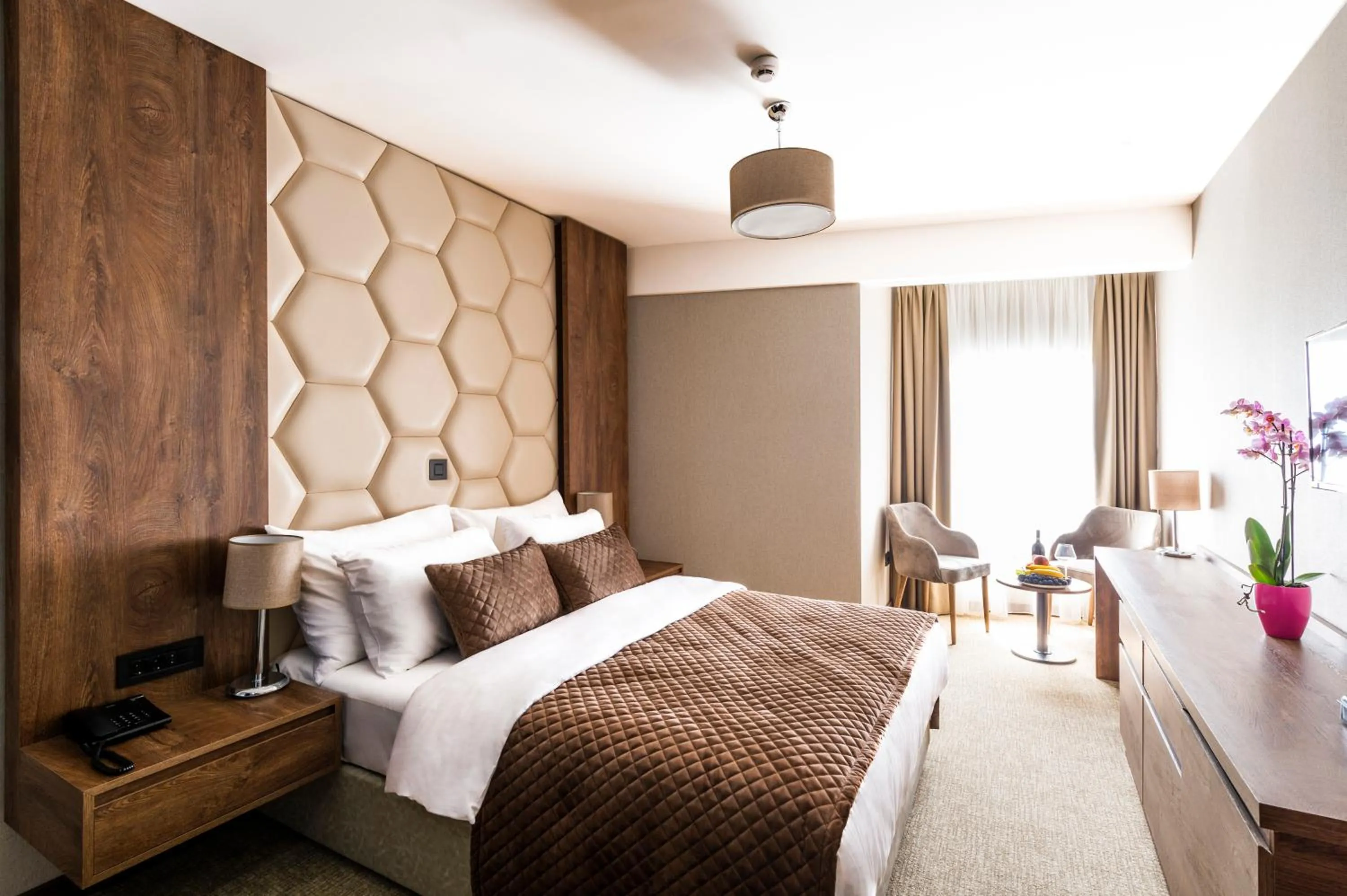 Photo of the whole room, Bed in Amsterdam Hotel