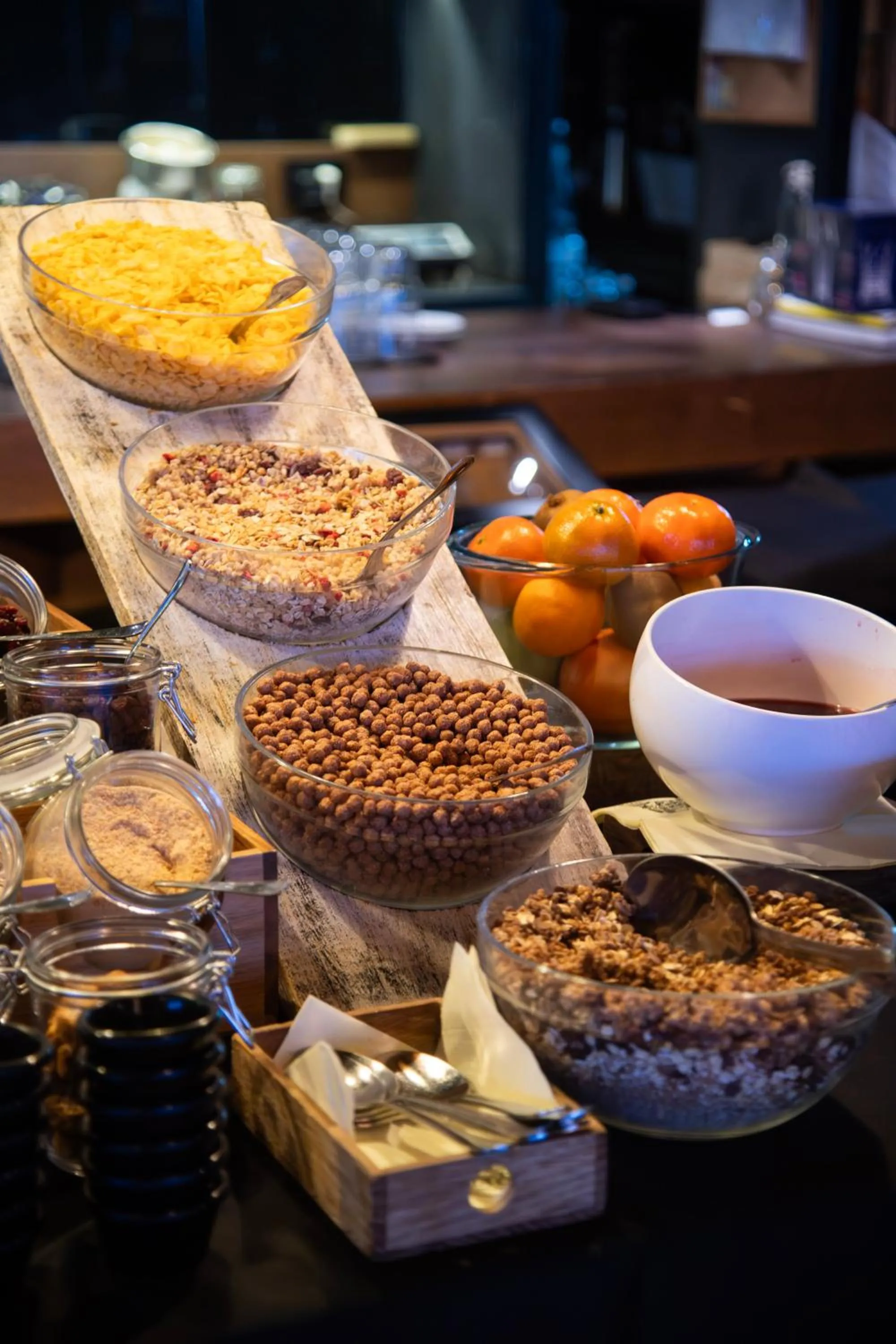 Buffet breakfast in Amsterdam Hotel