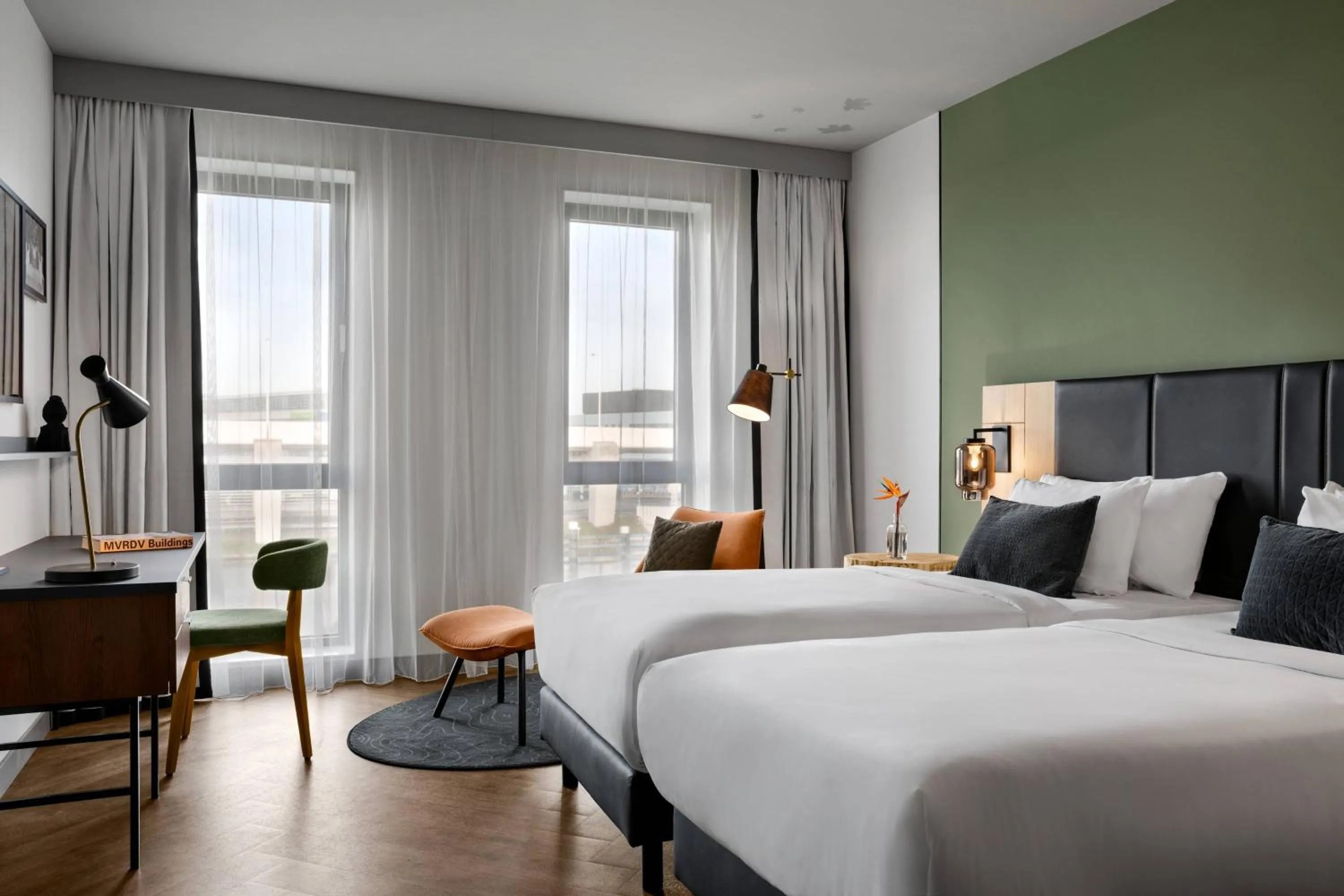 Photo of the whole room, Bed in Renaissance Amsterdam Schiphol Airport Hotel