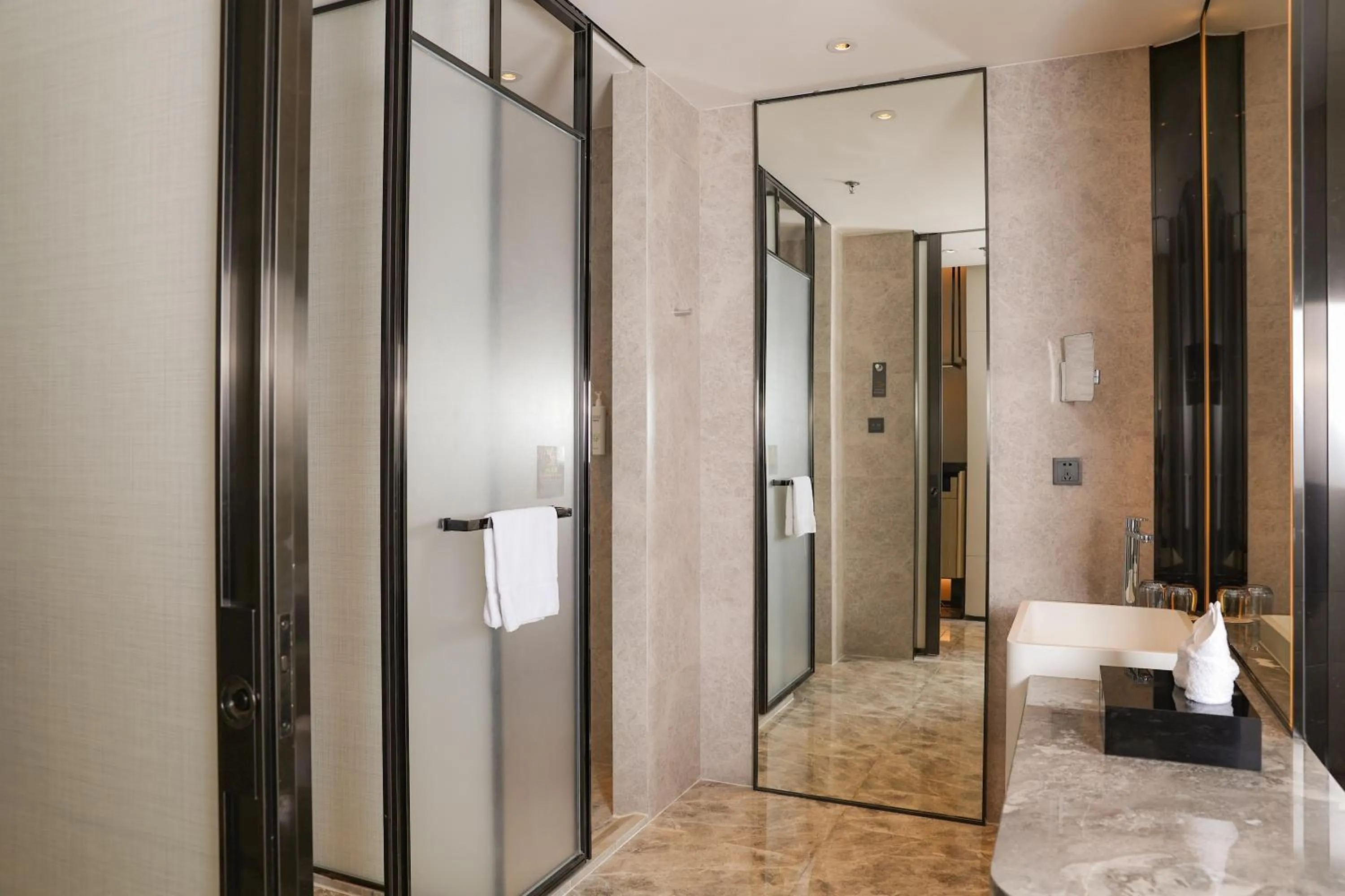 Bathroom in Courtyard by Marriott Shenzhen Northwest