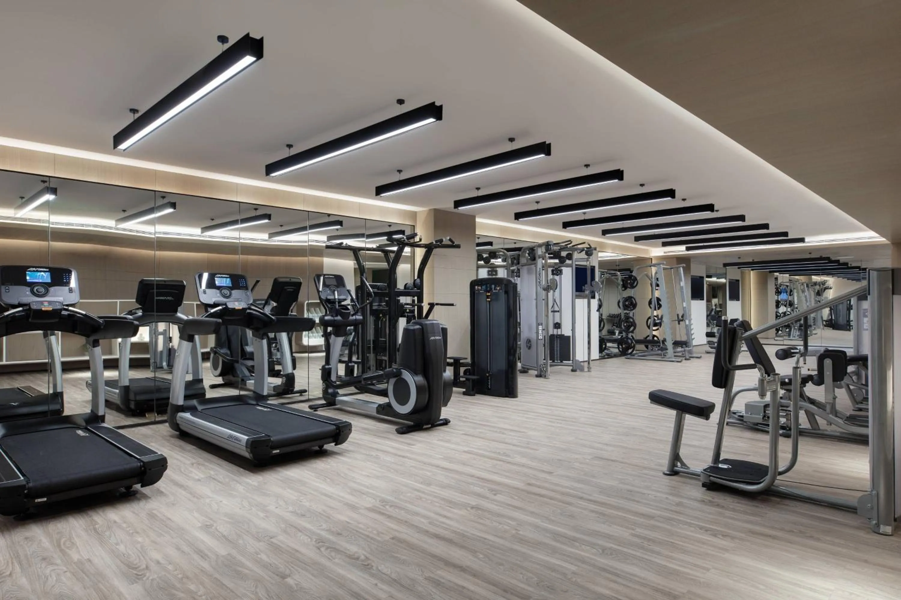 Fitness centre/facilities in Courtyard by Marriott Shenzhen Northwest
