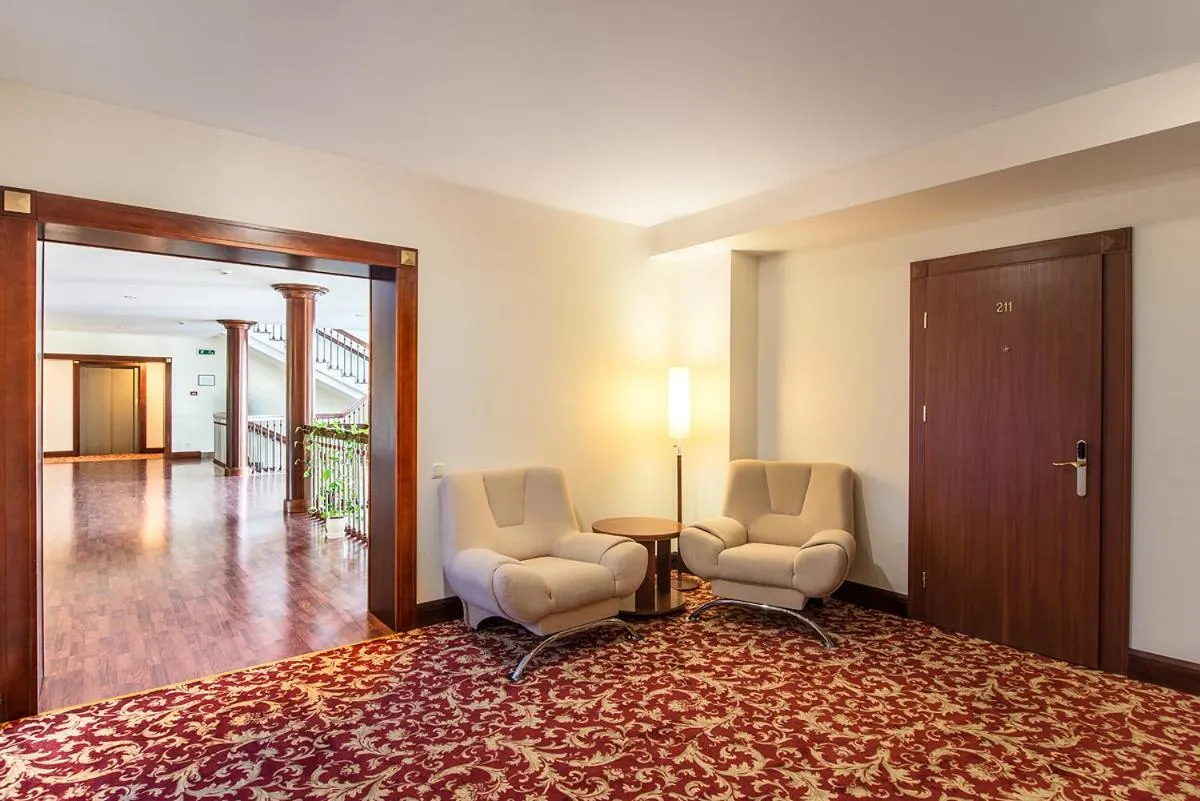 Communal lounge/ TV room in Hotel Violeta