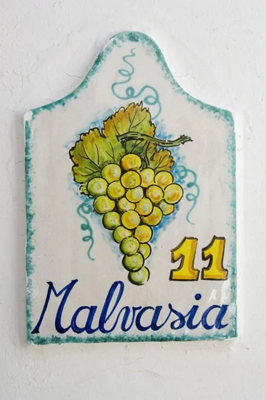 Decorative detail in Hotel Girasole