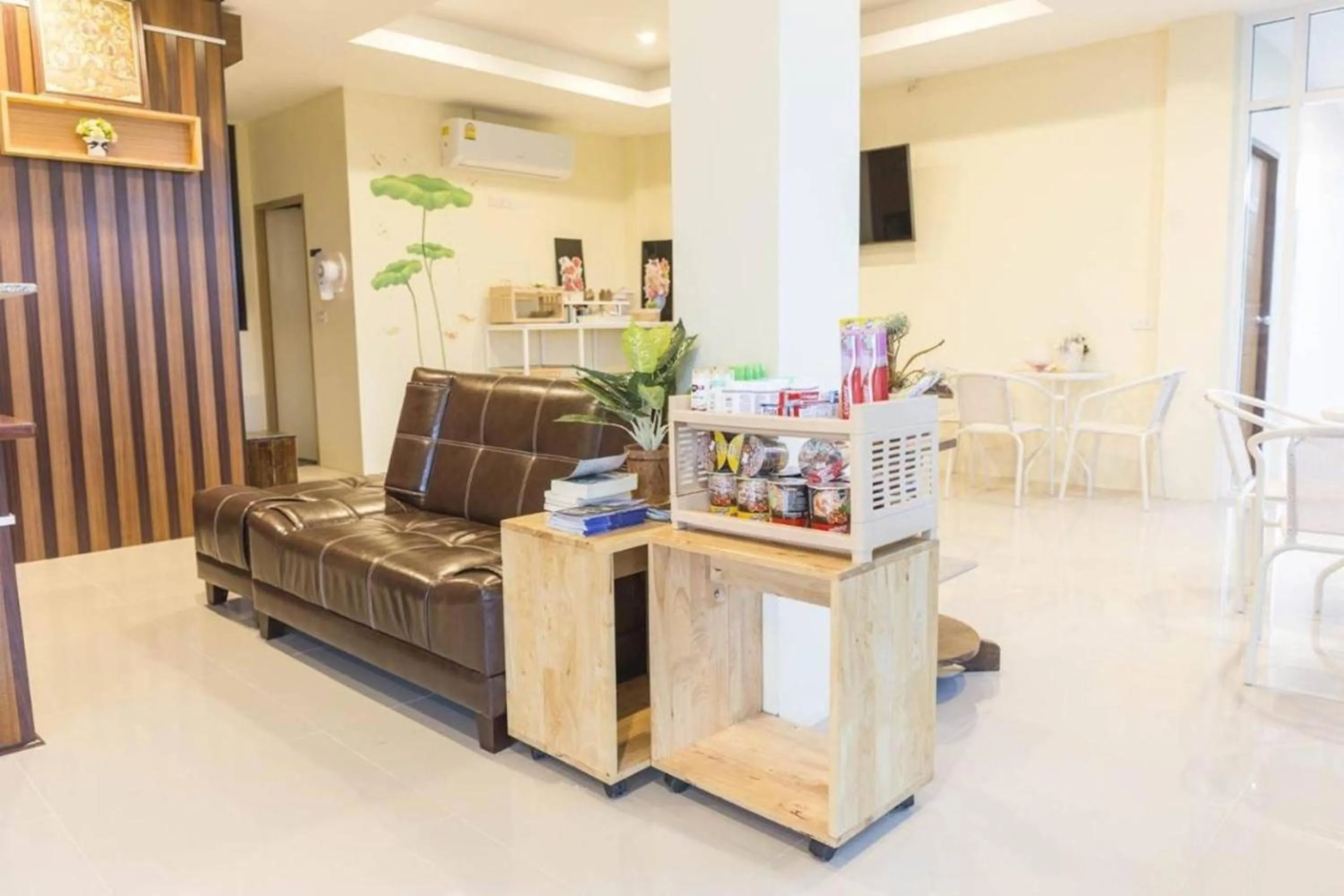 Lobby or reception in Yaibua Hotel