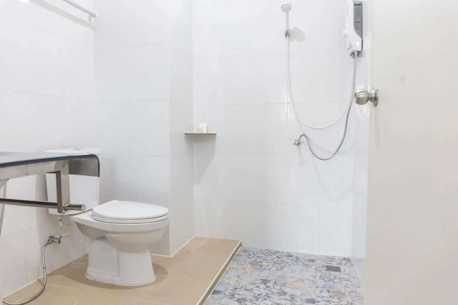 Standard Twin Room in Yaibua Hotel Standard Twin Room in Yaibua Hotel