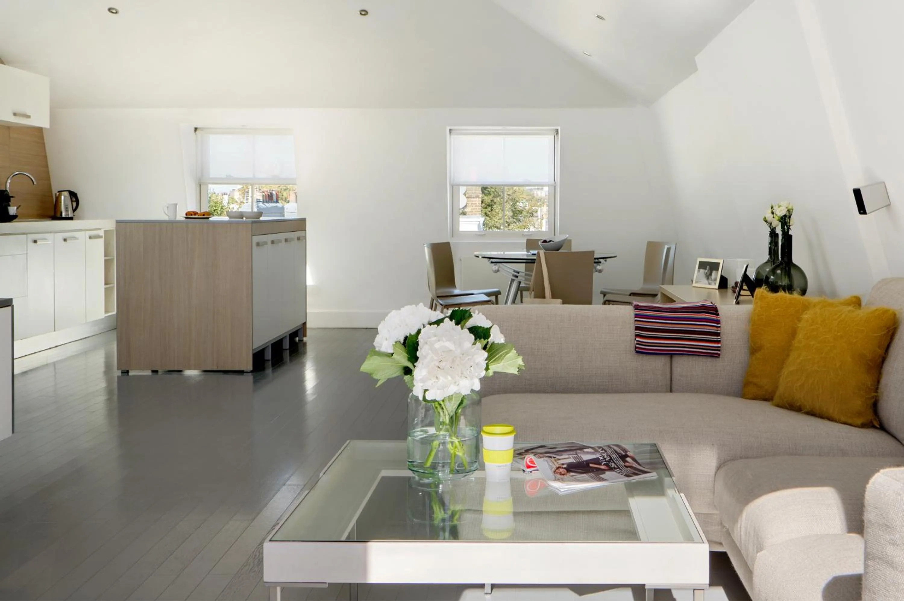 Living room in Nevern Place by Supercity Aparthotels