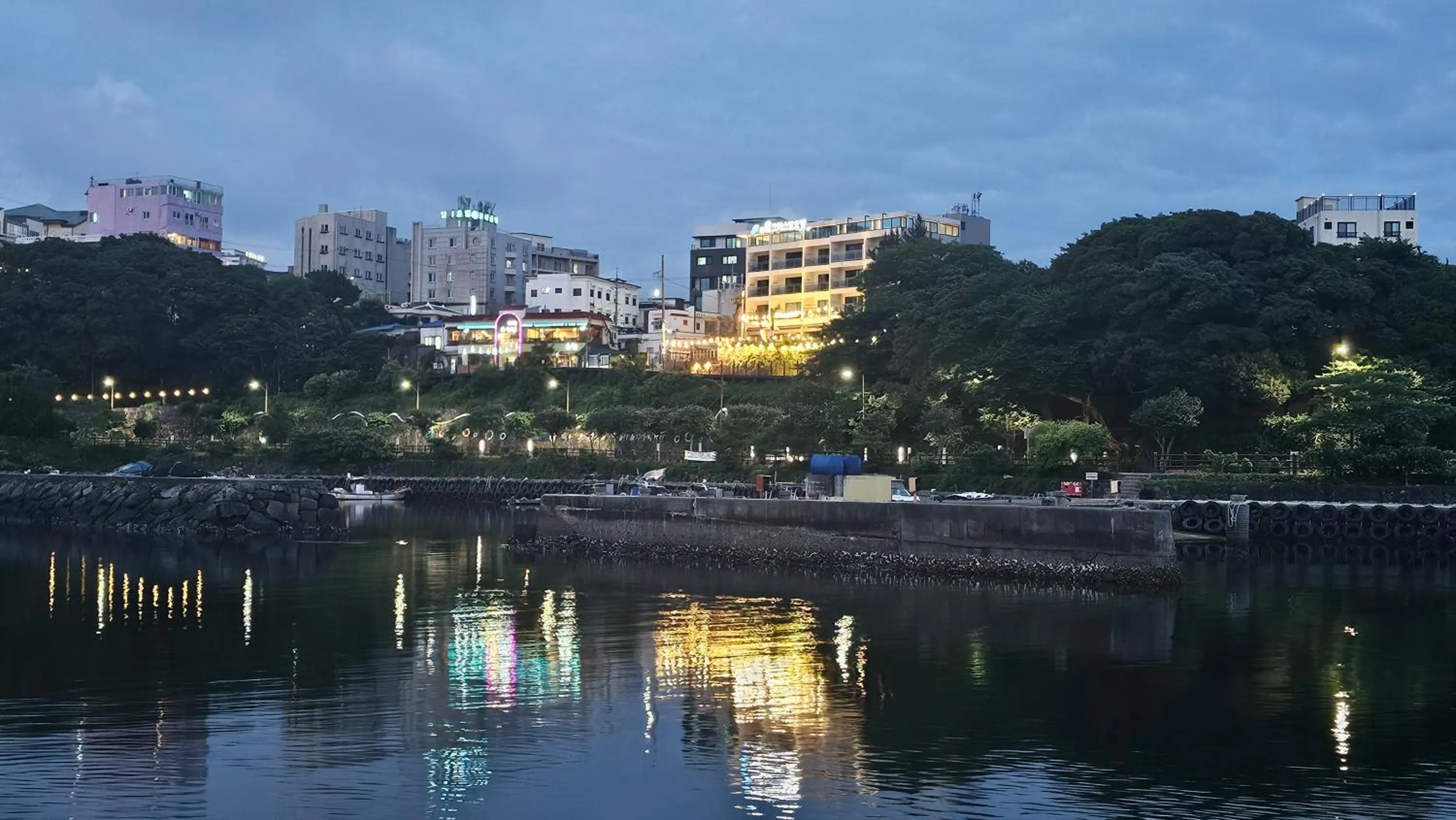 Property building in Maison de ciel harbor 39