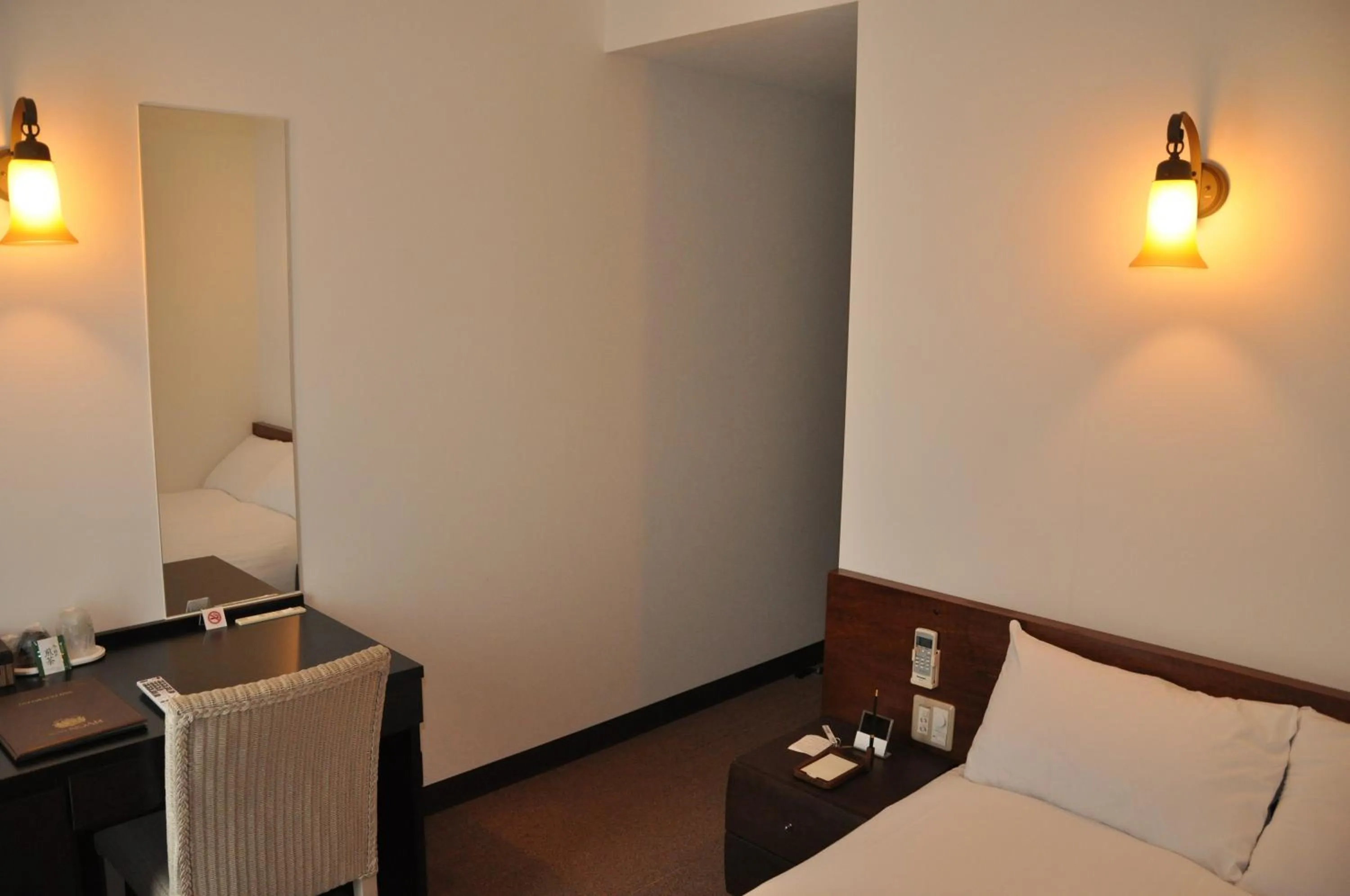 Photo of the whole room, Bed in Hotel Noah