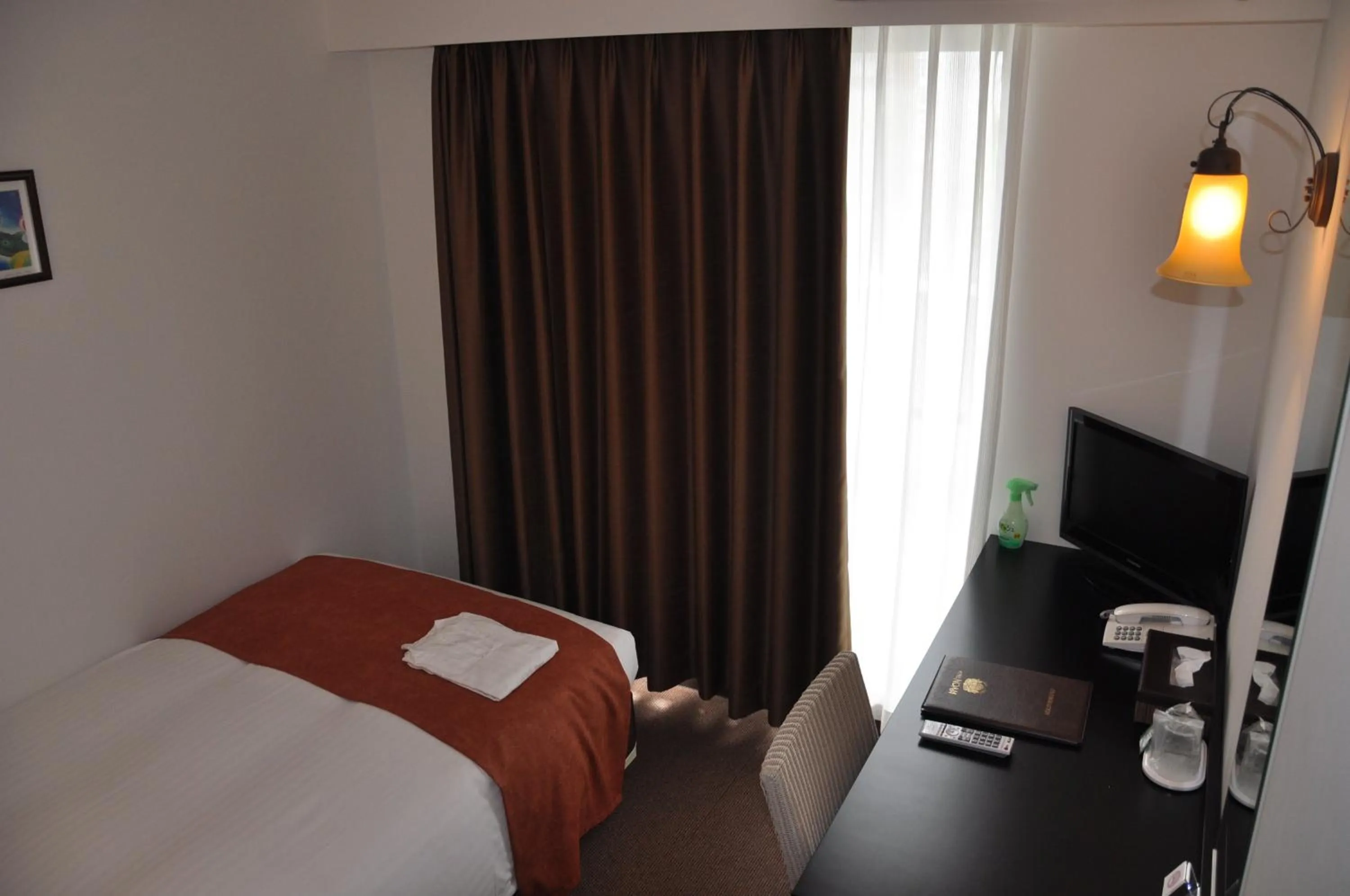 Photo of the whole room, Bed in Hotel Noah