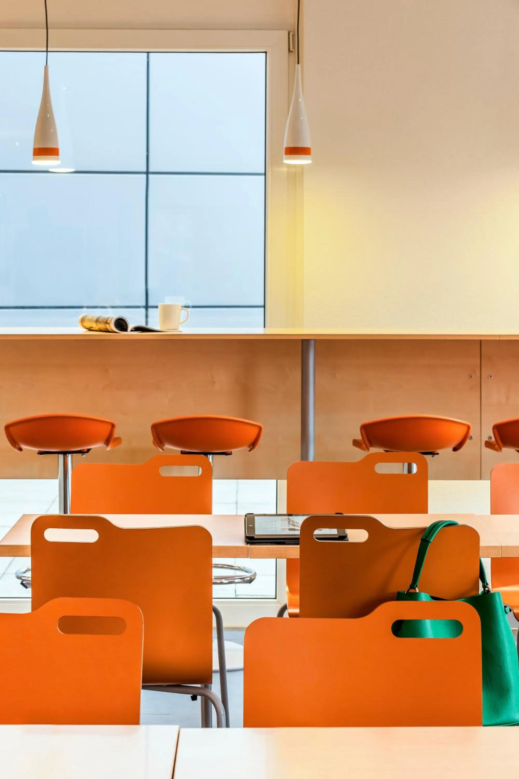 Lounge or bar in ibis budget Aachen City