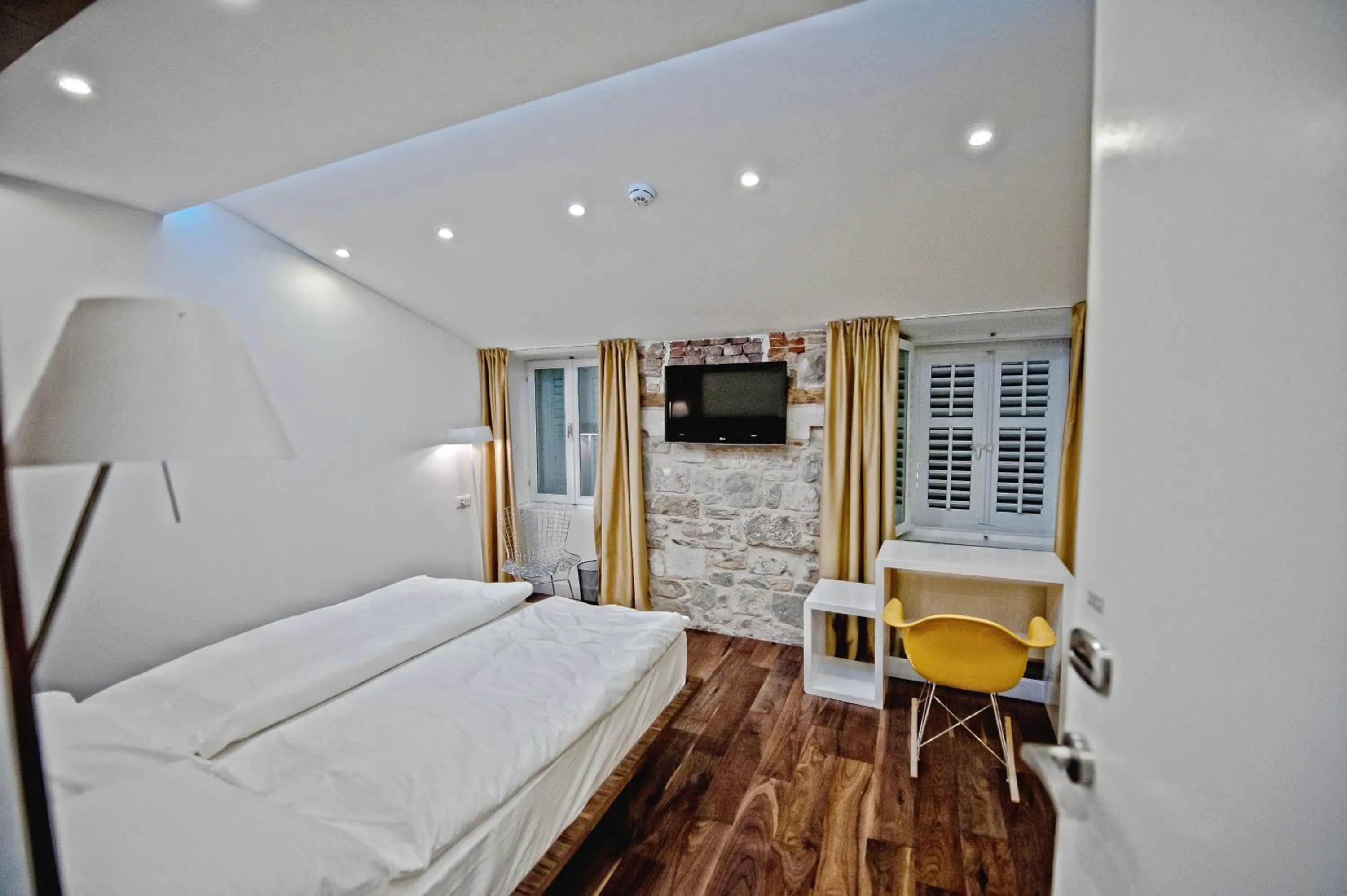 Photo of the whole room, Bed in Jupiter Heritage Hotel