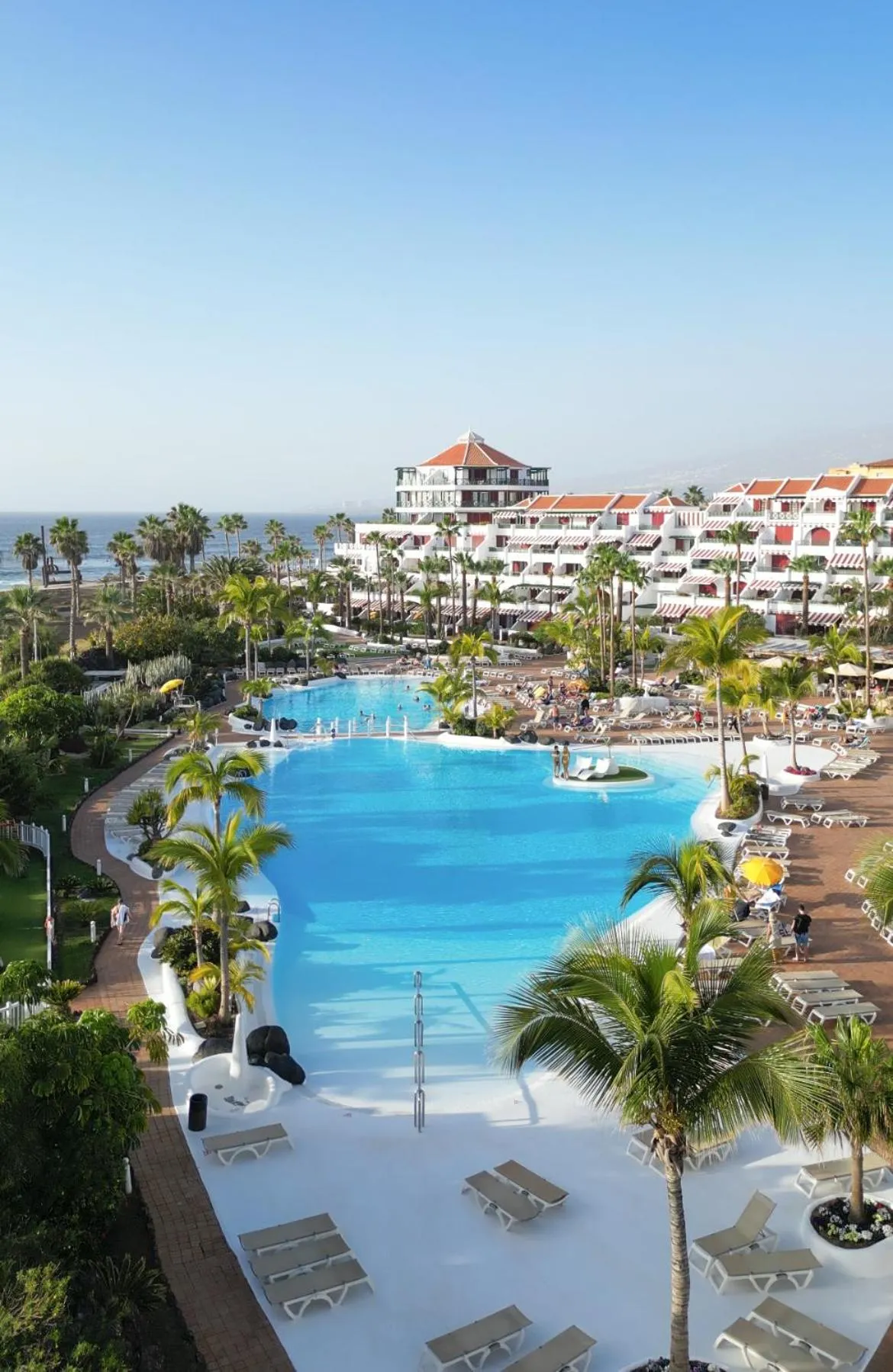 Property building in Parque Santiago IV Official