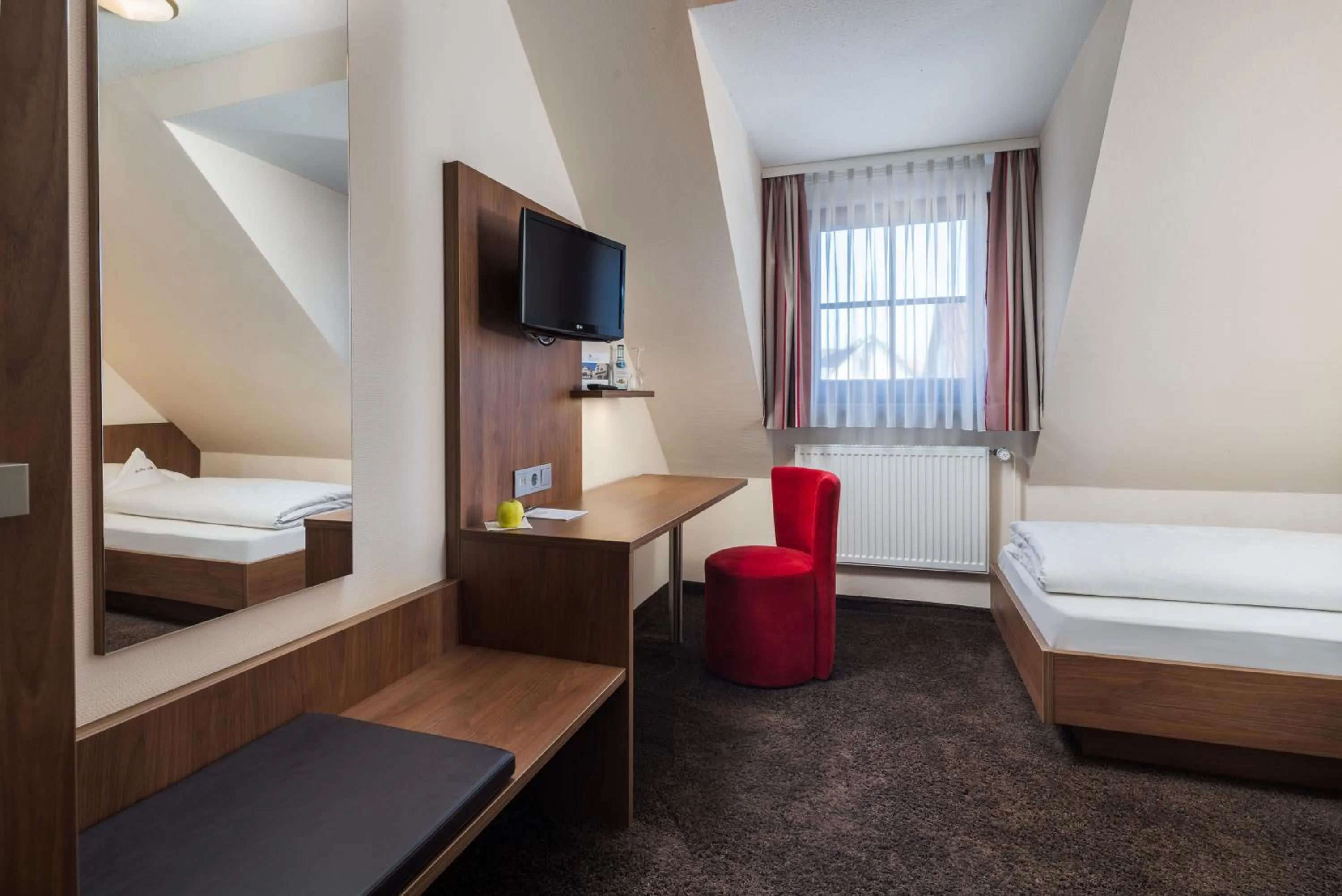 Photo of the whole room, Bed in Hotel Schwanen