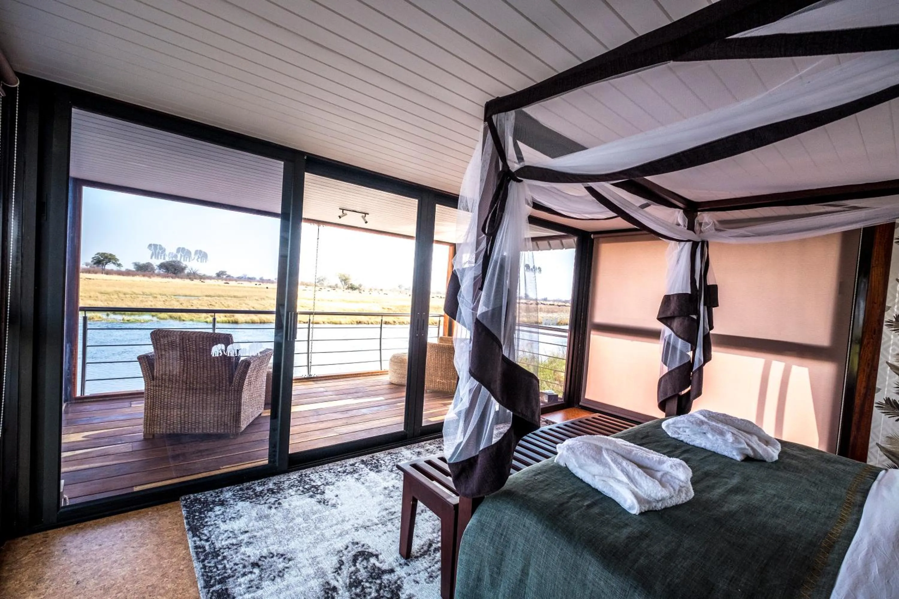 Bedroom, Bed in The Namushasha River Villa