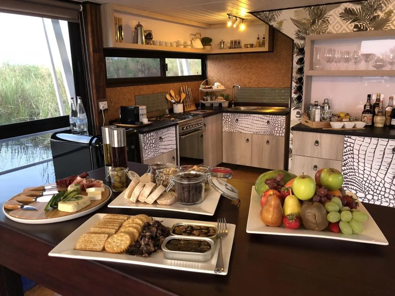 Food and drinks in The Namushasha River Villa