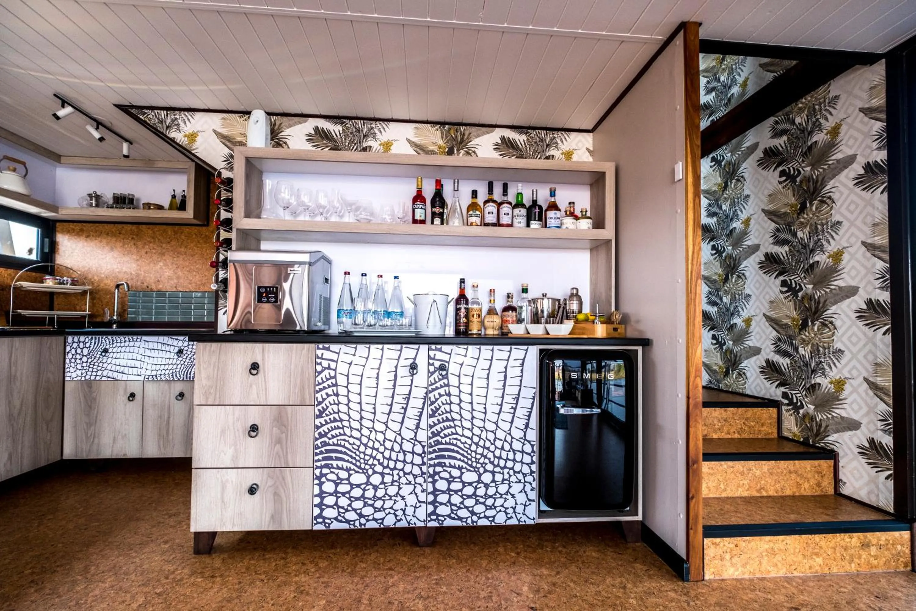 Kitchen or kitchenette in The Namushasha River Villa