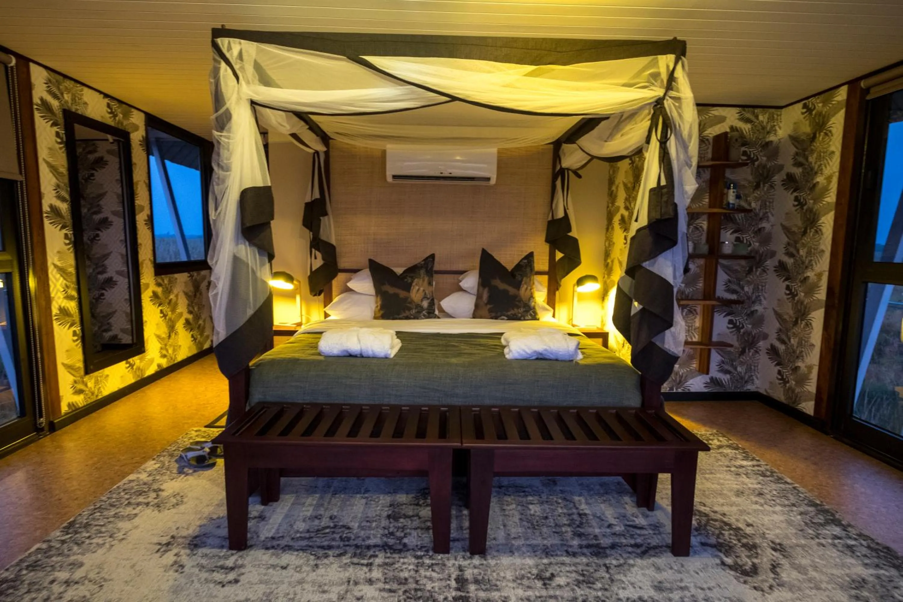 Bedroom, Bed in The Namushasha River Villa
