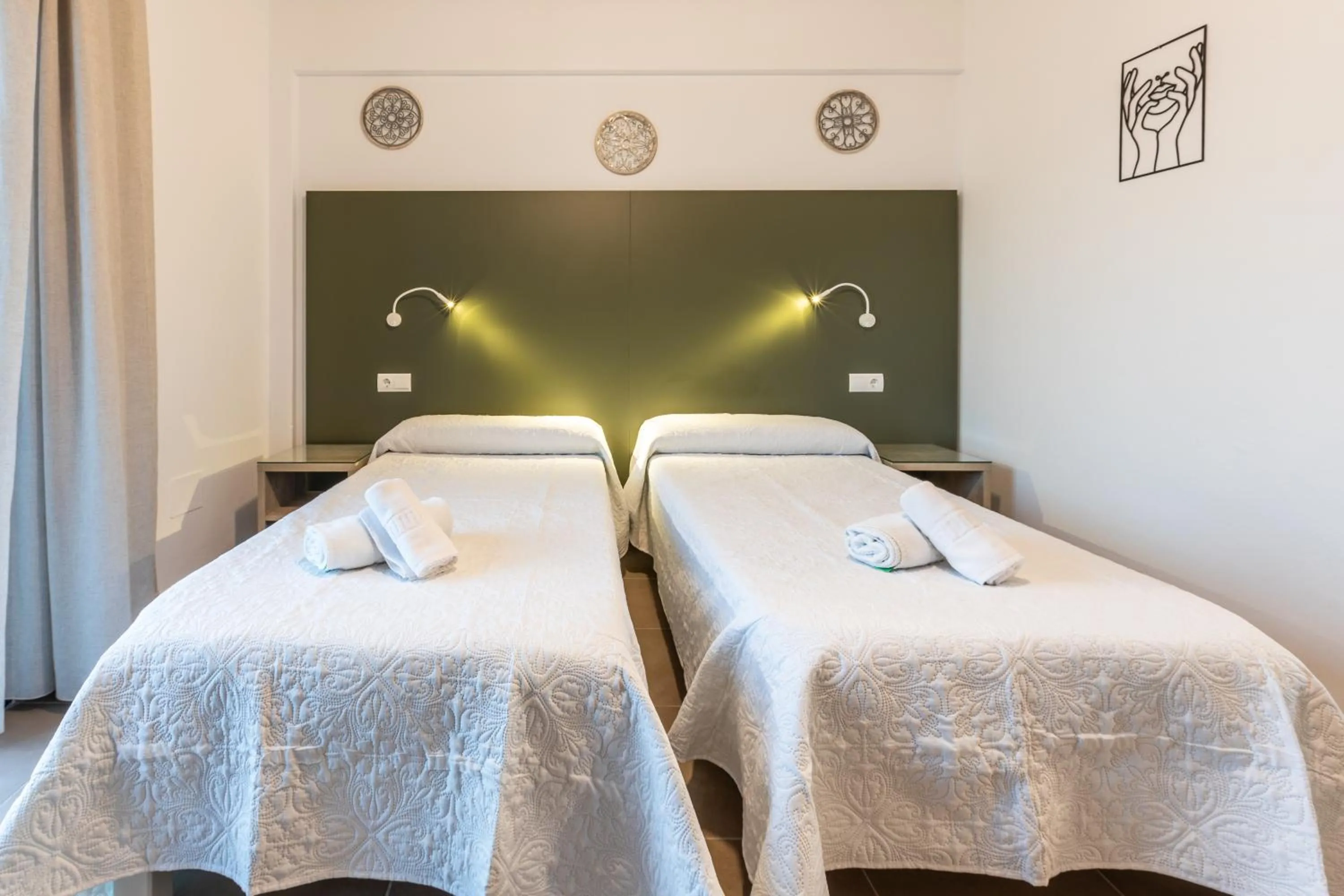 Bed in Hostal Alicante