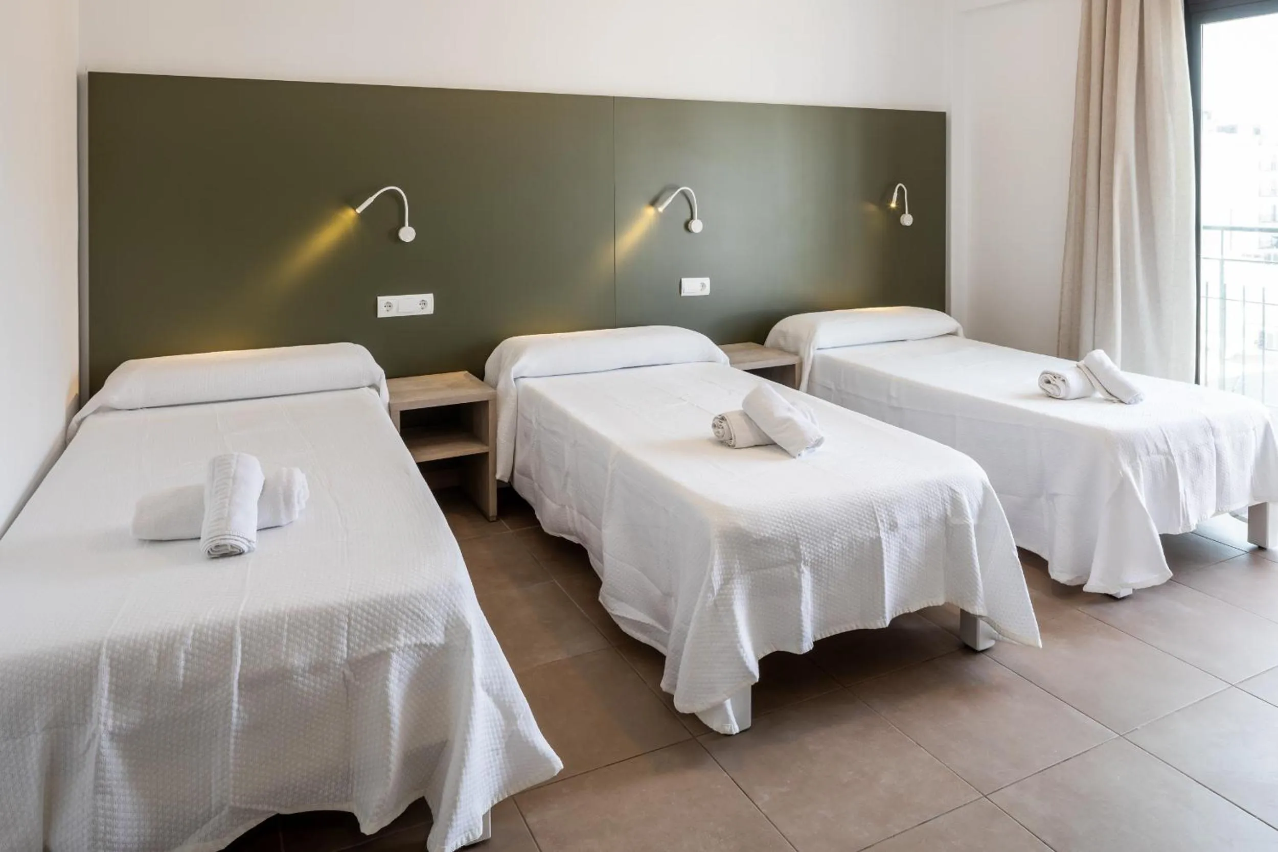 Bed in Hostal Alicante