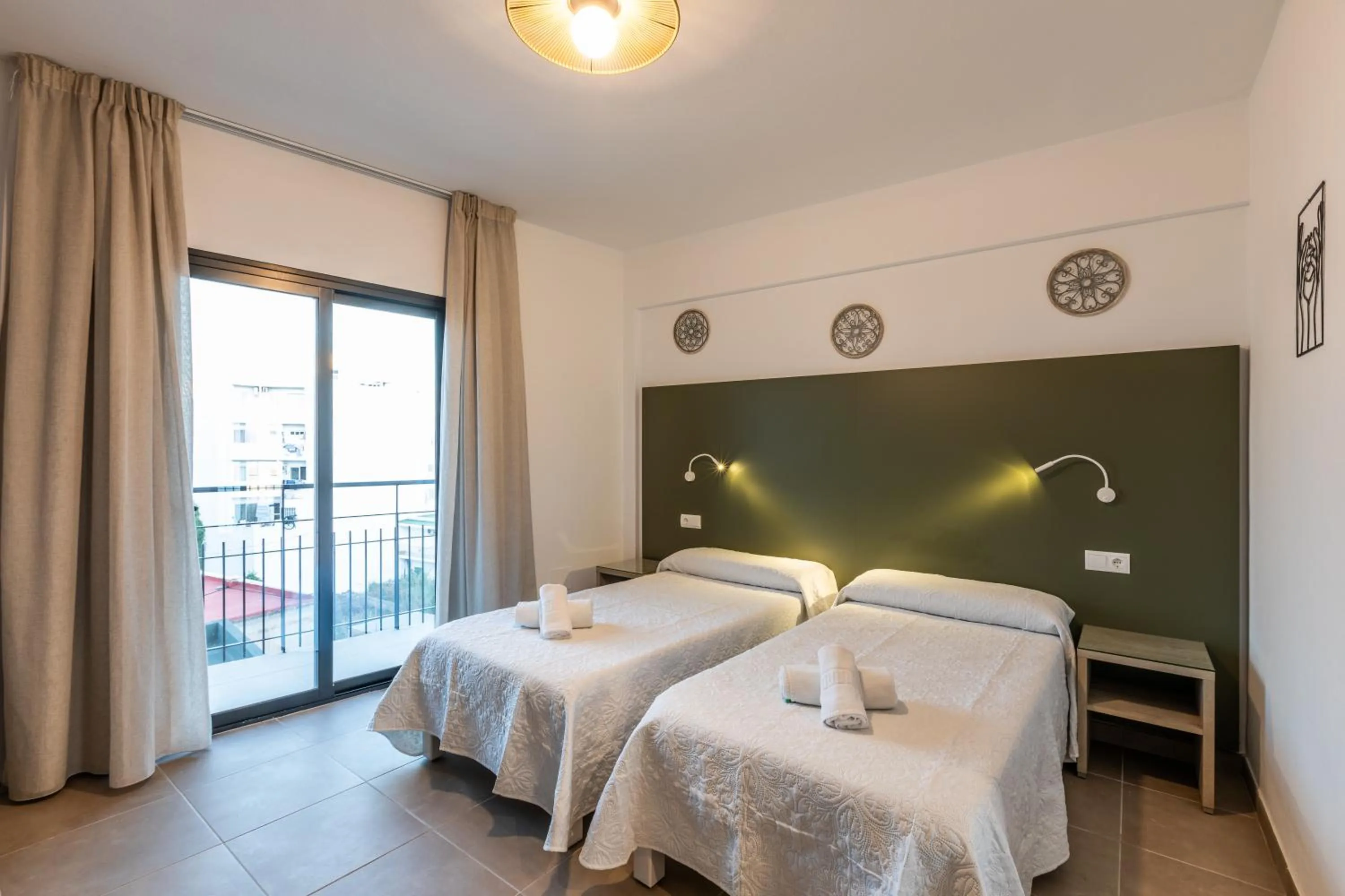 Bed in Hostal Alicante