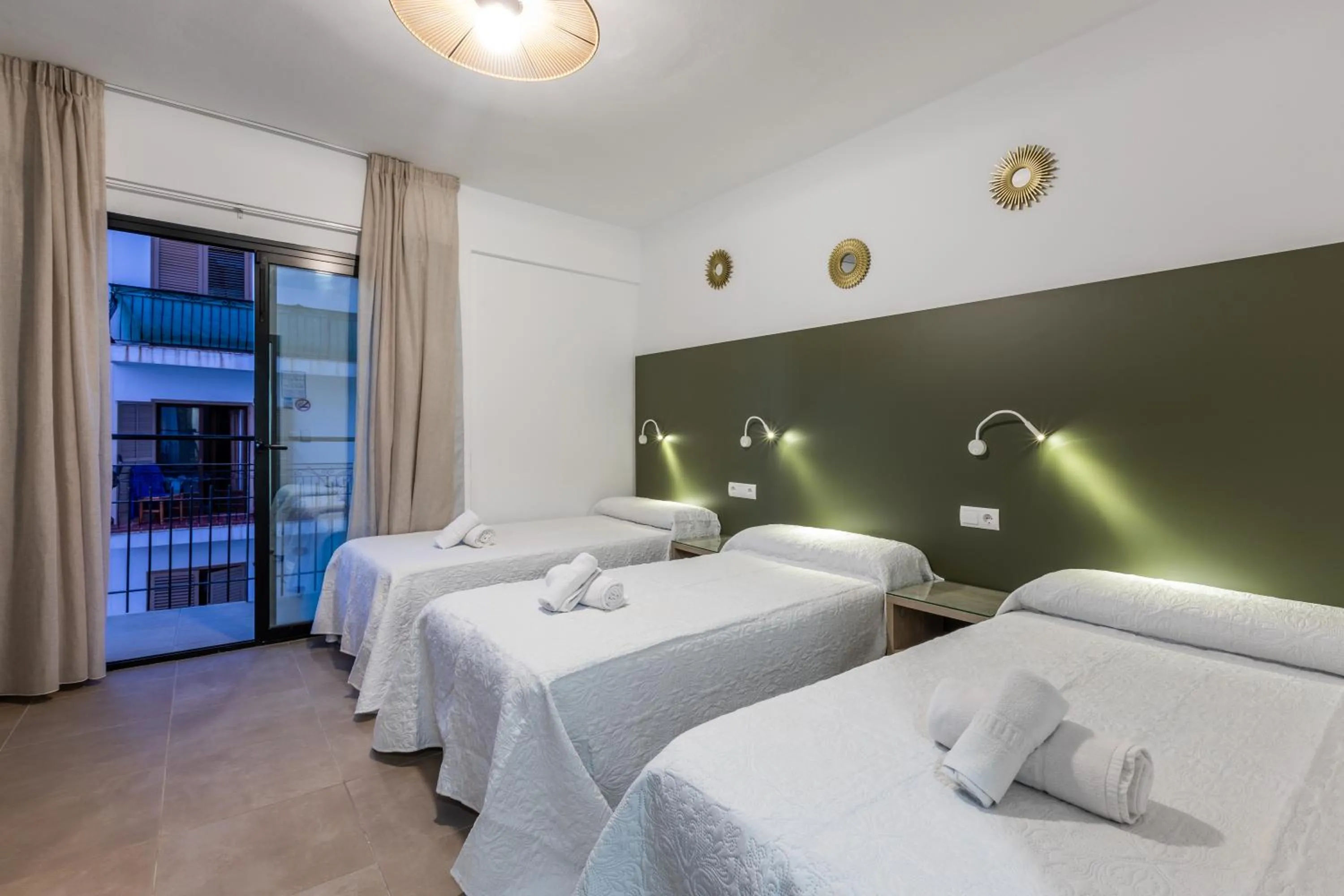 Bed in Hostal Alicante