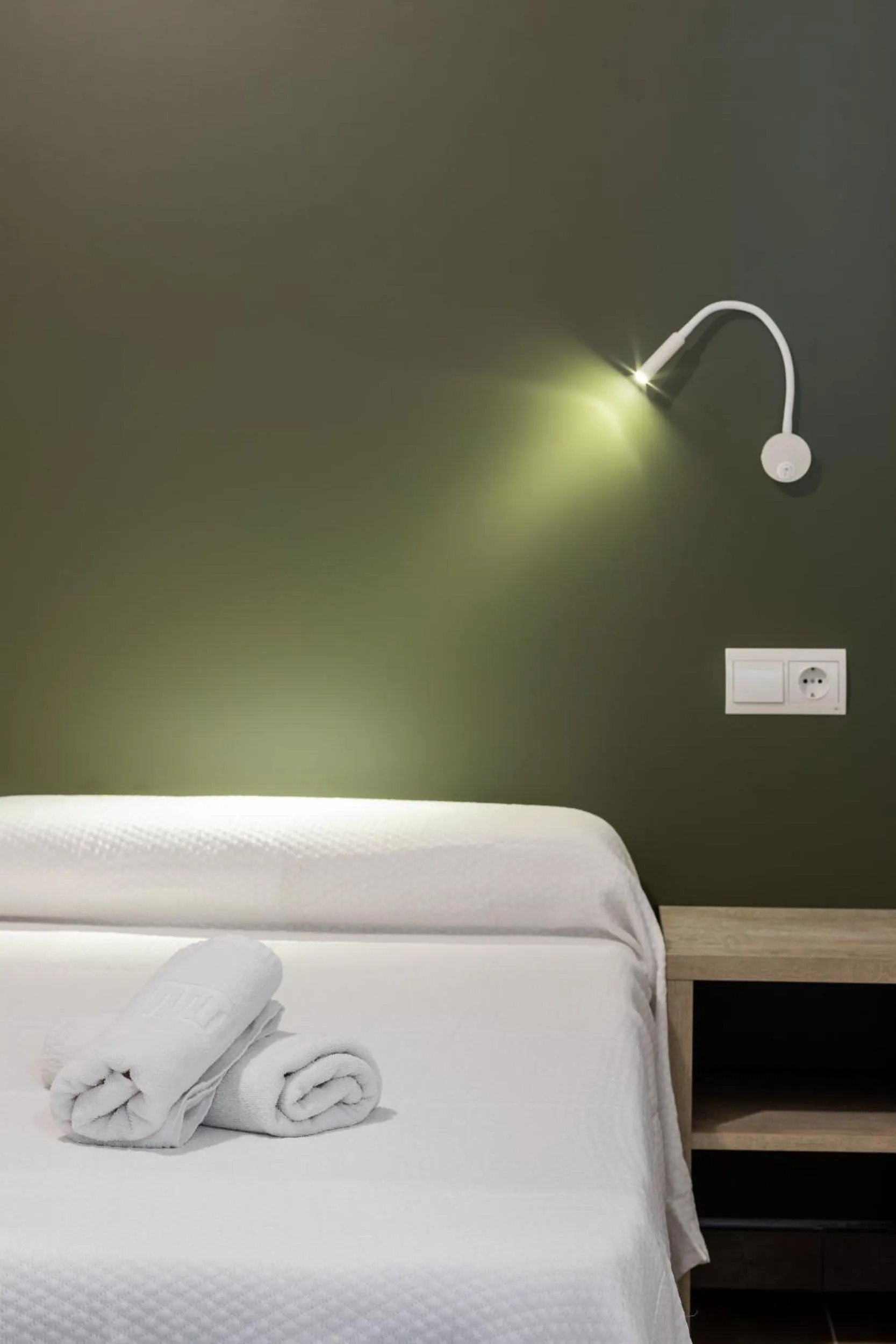 Bed in Hostal Alicante