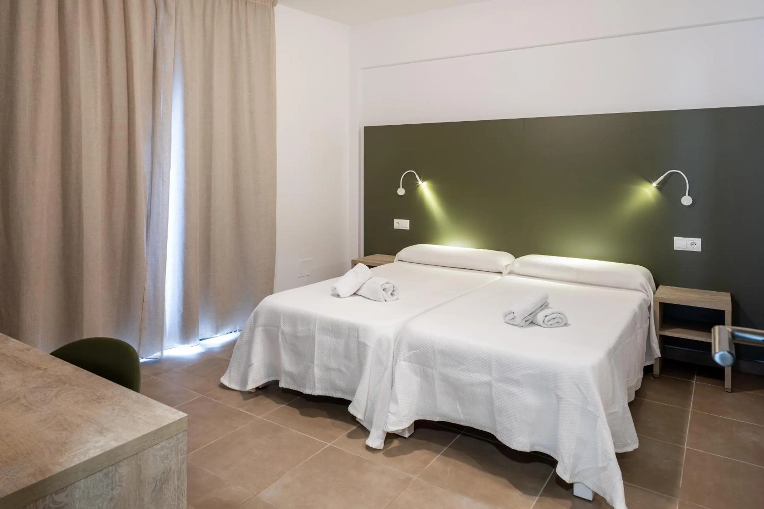 Bed in Hostal Alicante