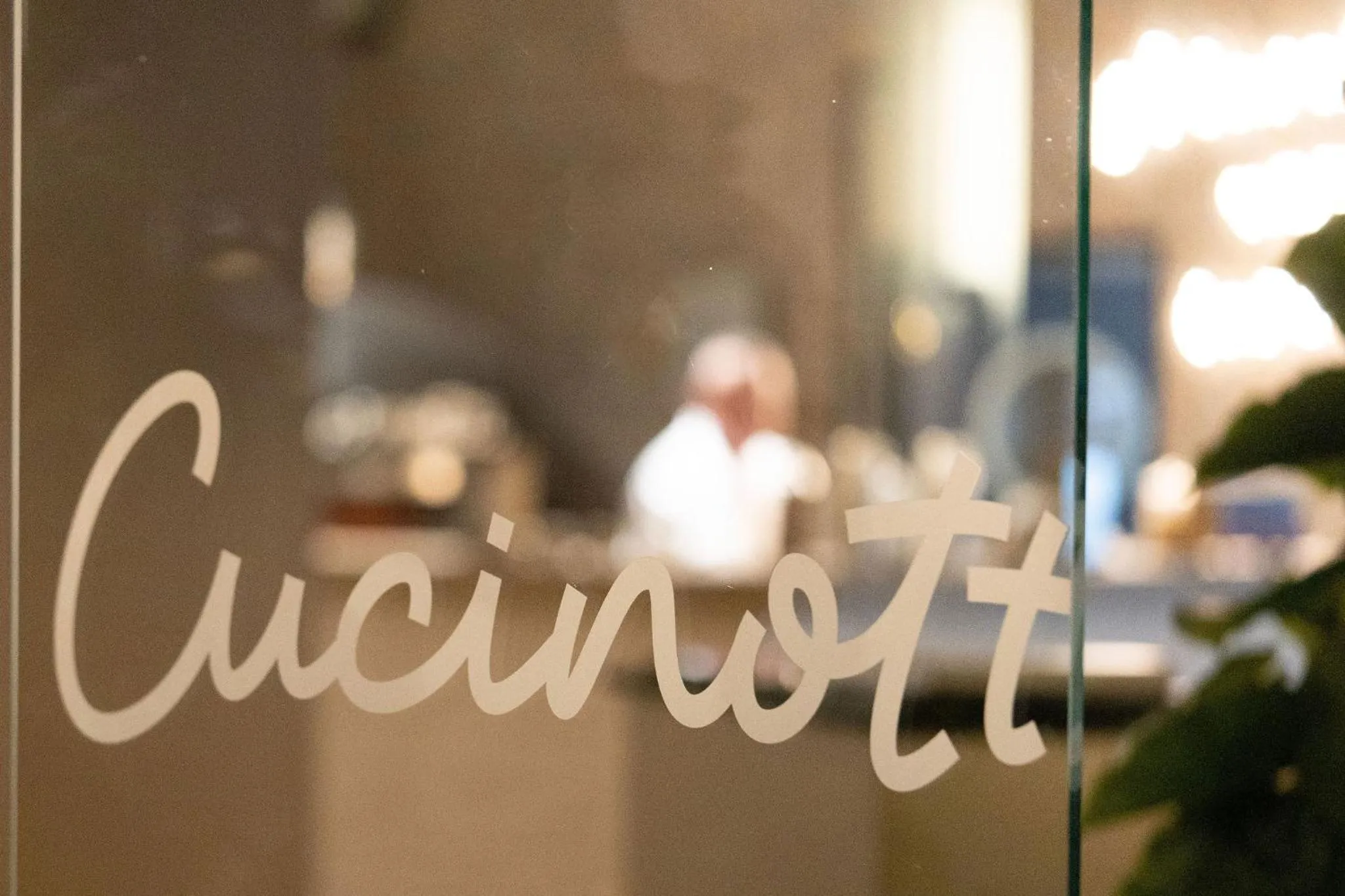 Restaurant/places to eat in Mandachi Hotel & SPA