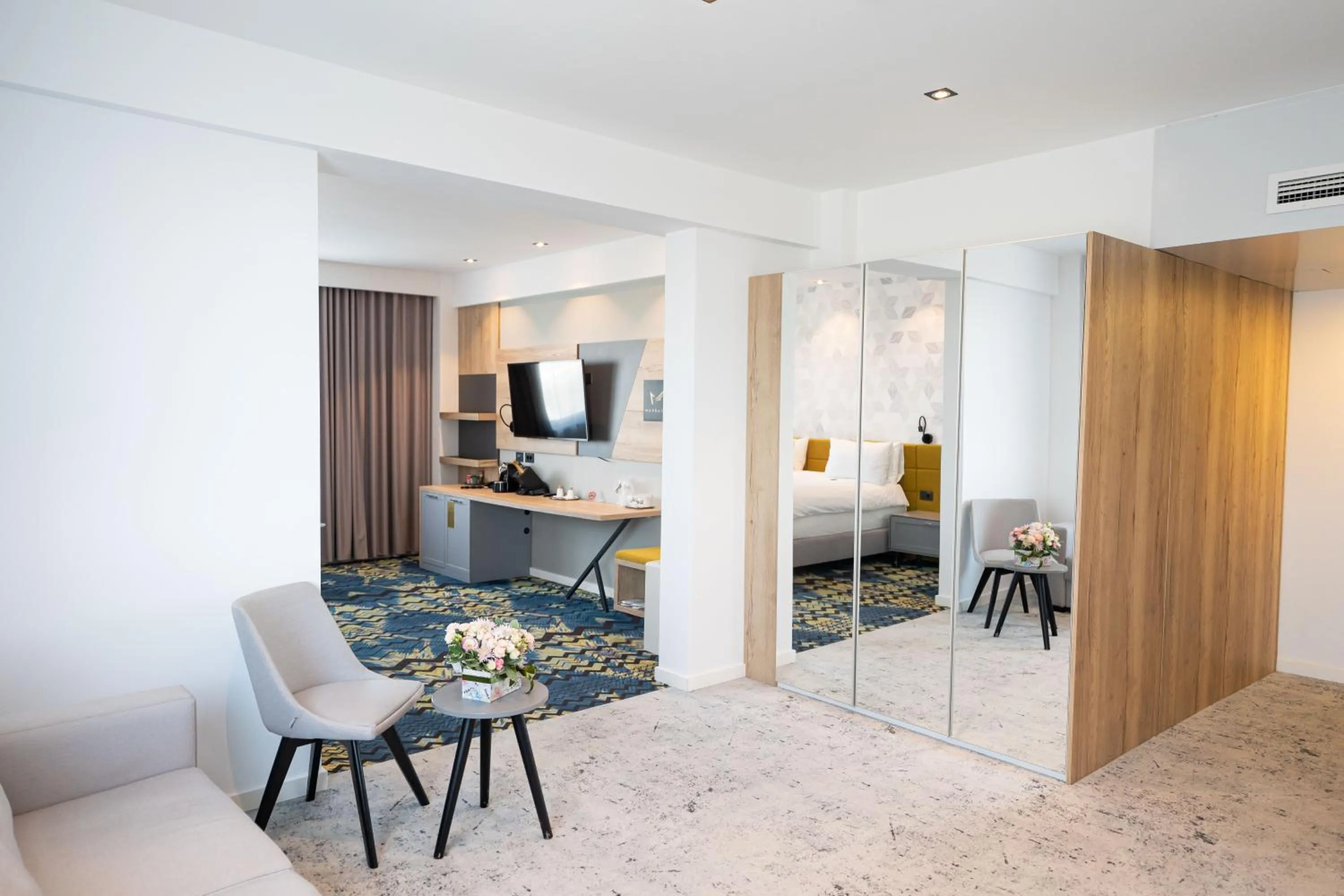 TV and multimedia in Mandachi Hotel & SPA