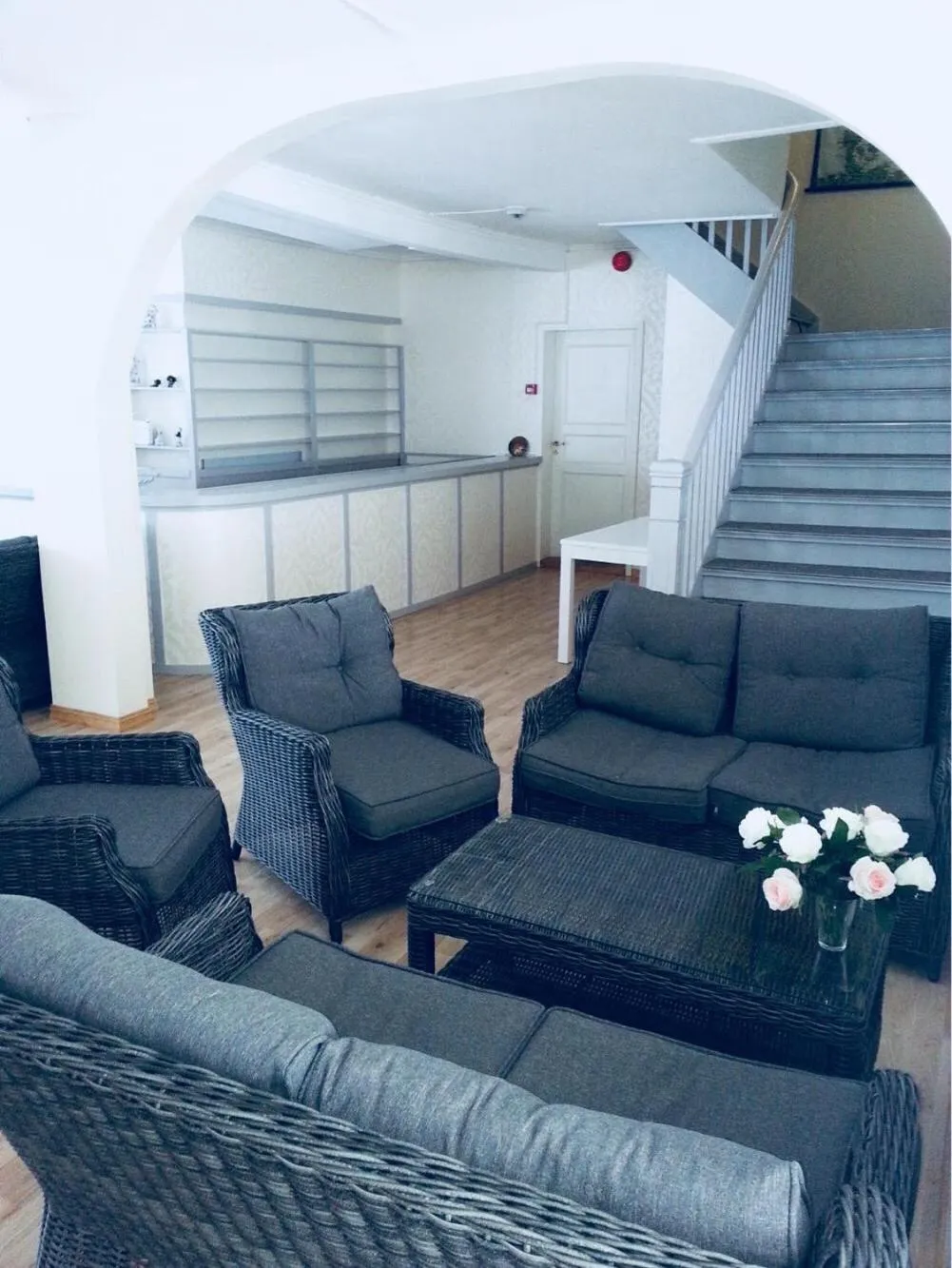 Communal lounge/ TV room in Gudvangen Budget Hotel