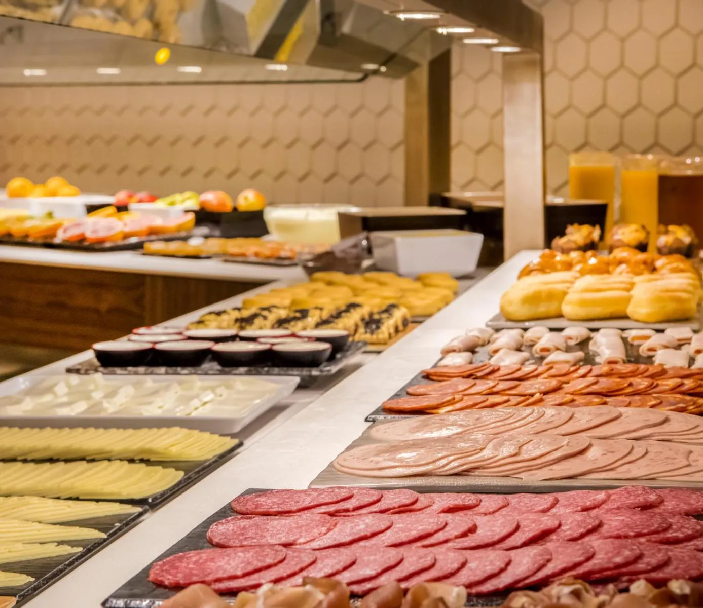 Food and drinks in Golden Costa Salou - Adults Only 4* Sup