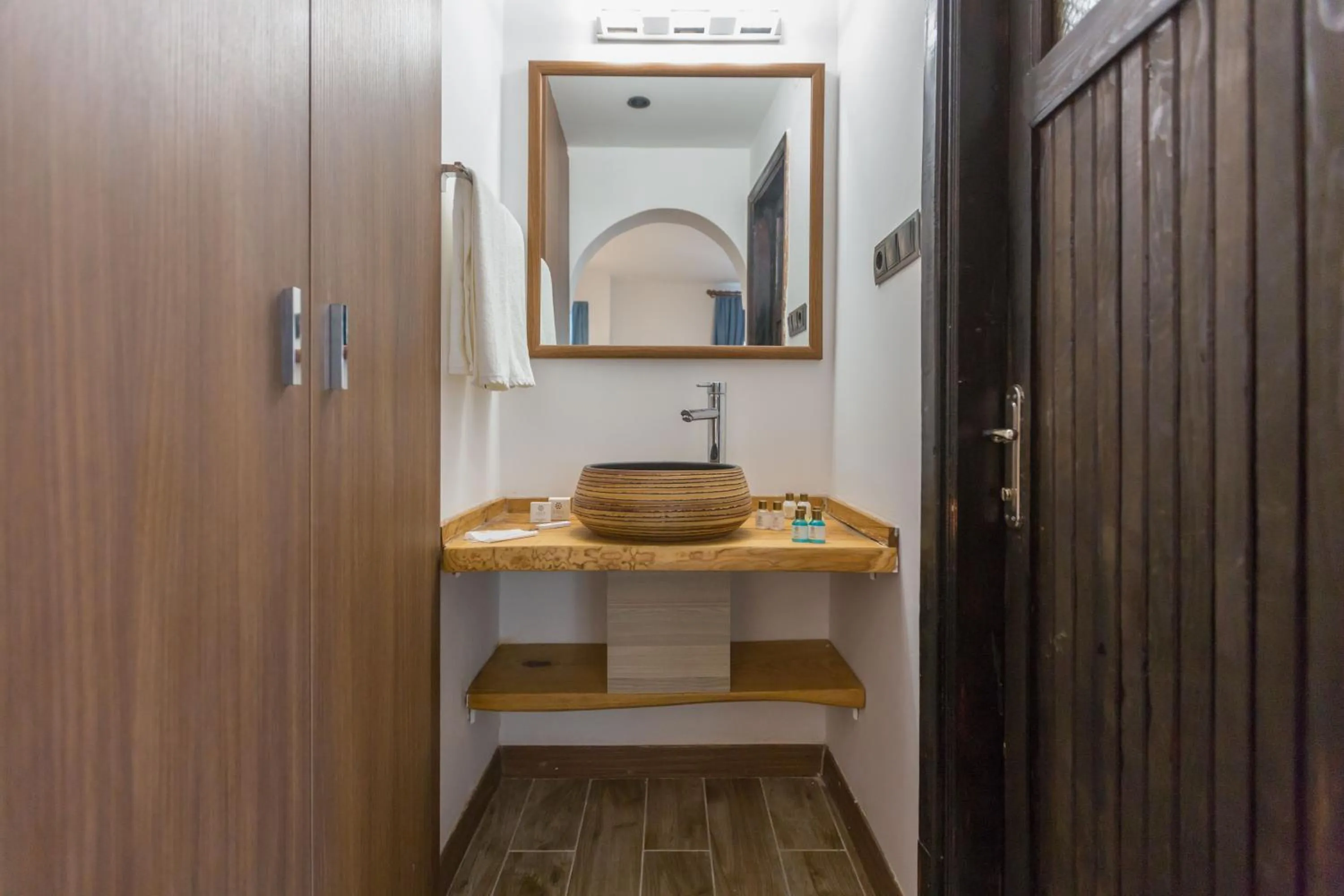 Decorative detail in Risus Garden Marina Hotel