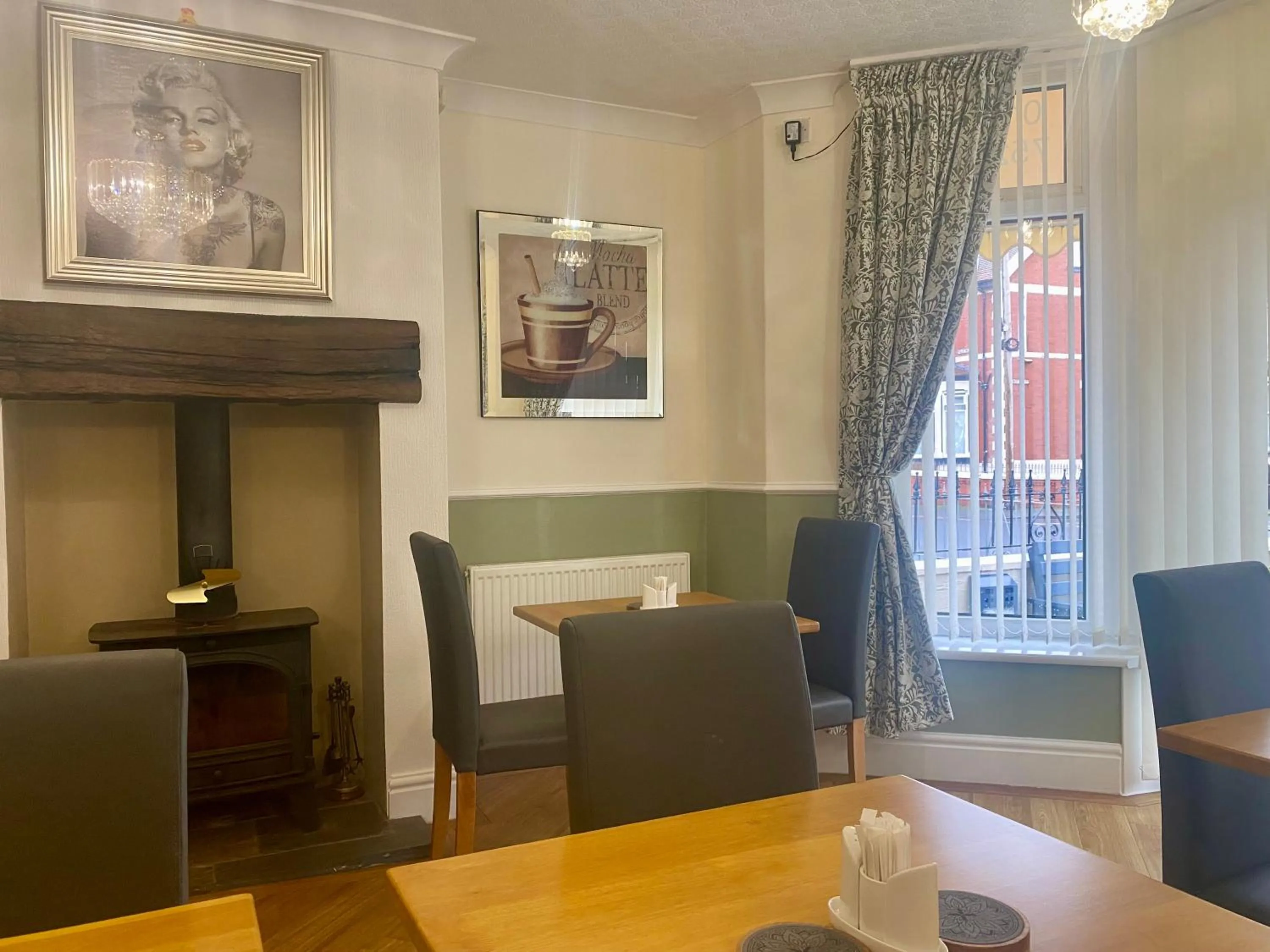 Breakfast in The Libra - Adults Only B&B with guaranteed carpark