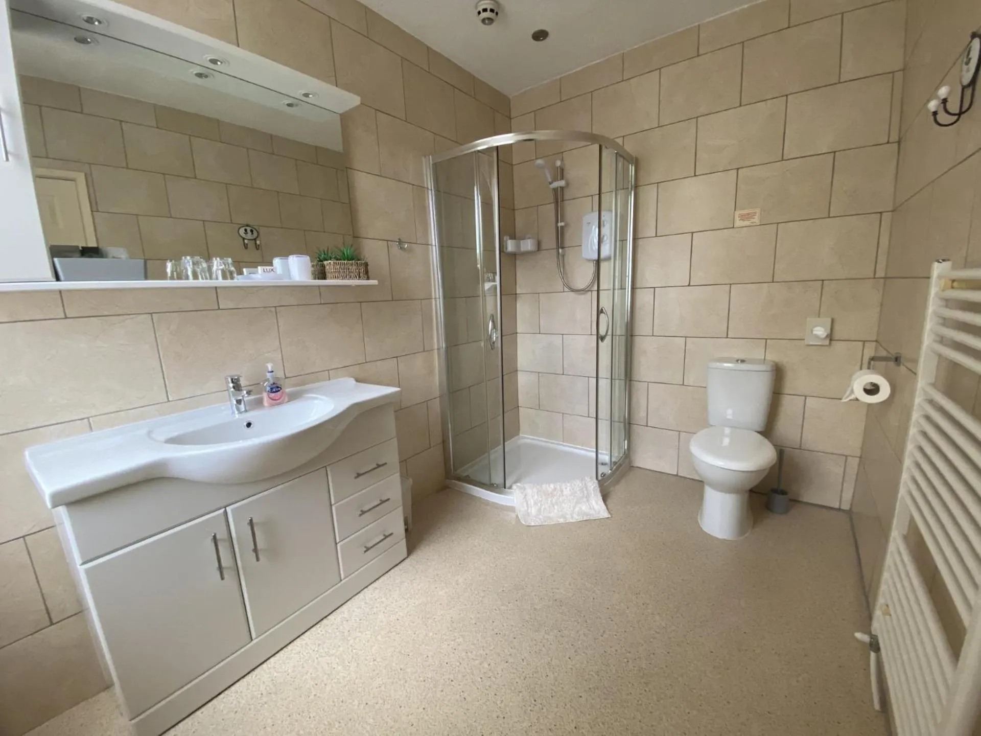 Bathroom in The Libra - Adults Only B&B with guaranteed carpark