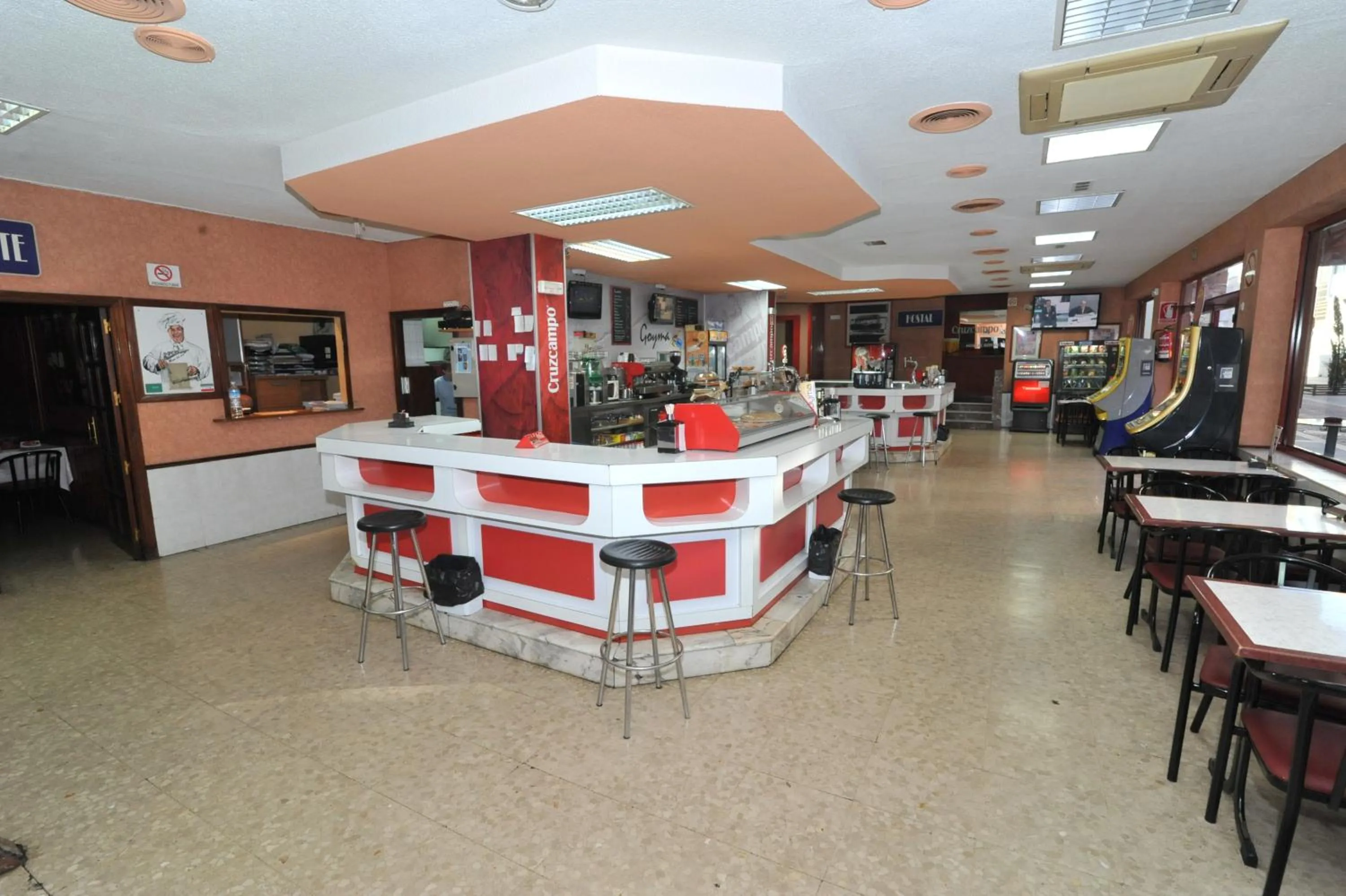 Food and drinks in Hostal Goyma III