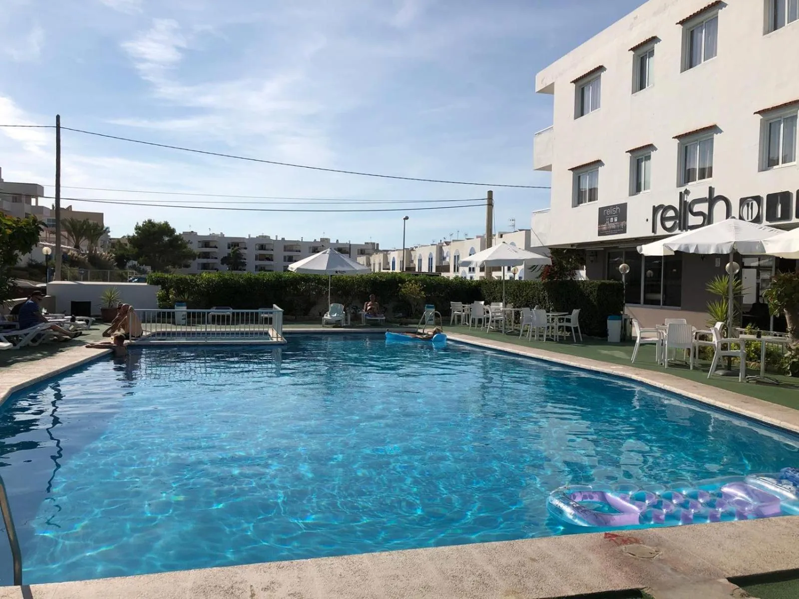 Swimming pool in Apartamentos Alba