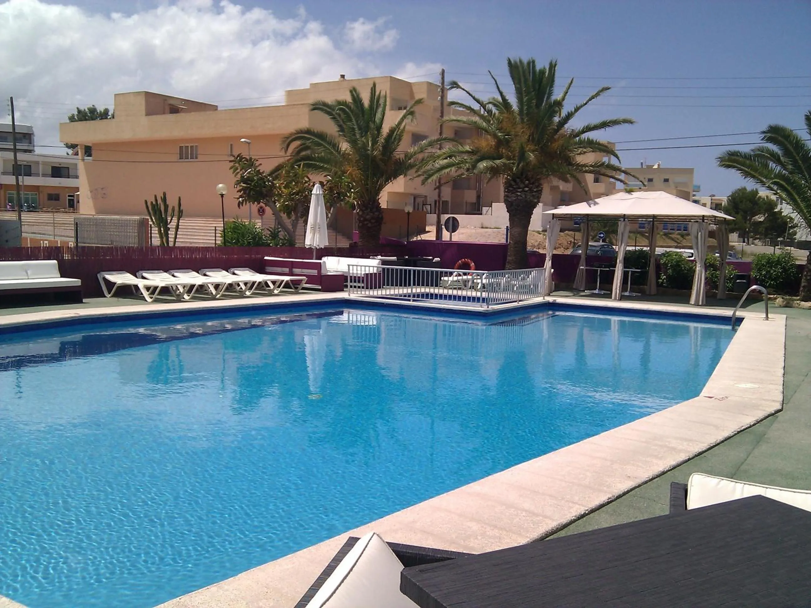 Pool view in Apartamentos Alba