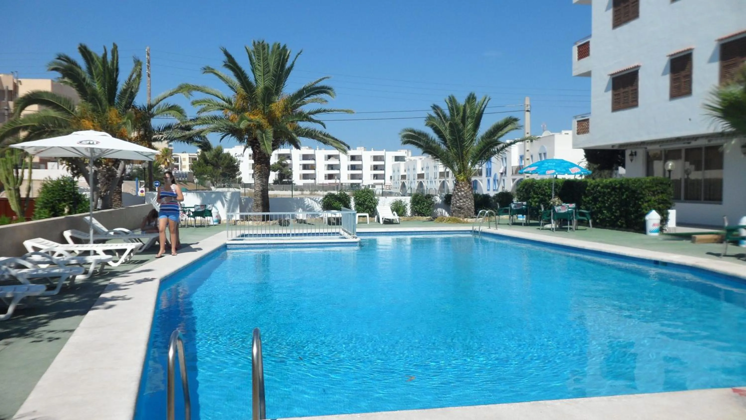 Pool view in Apartamentos Alba